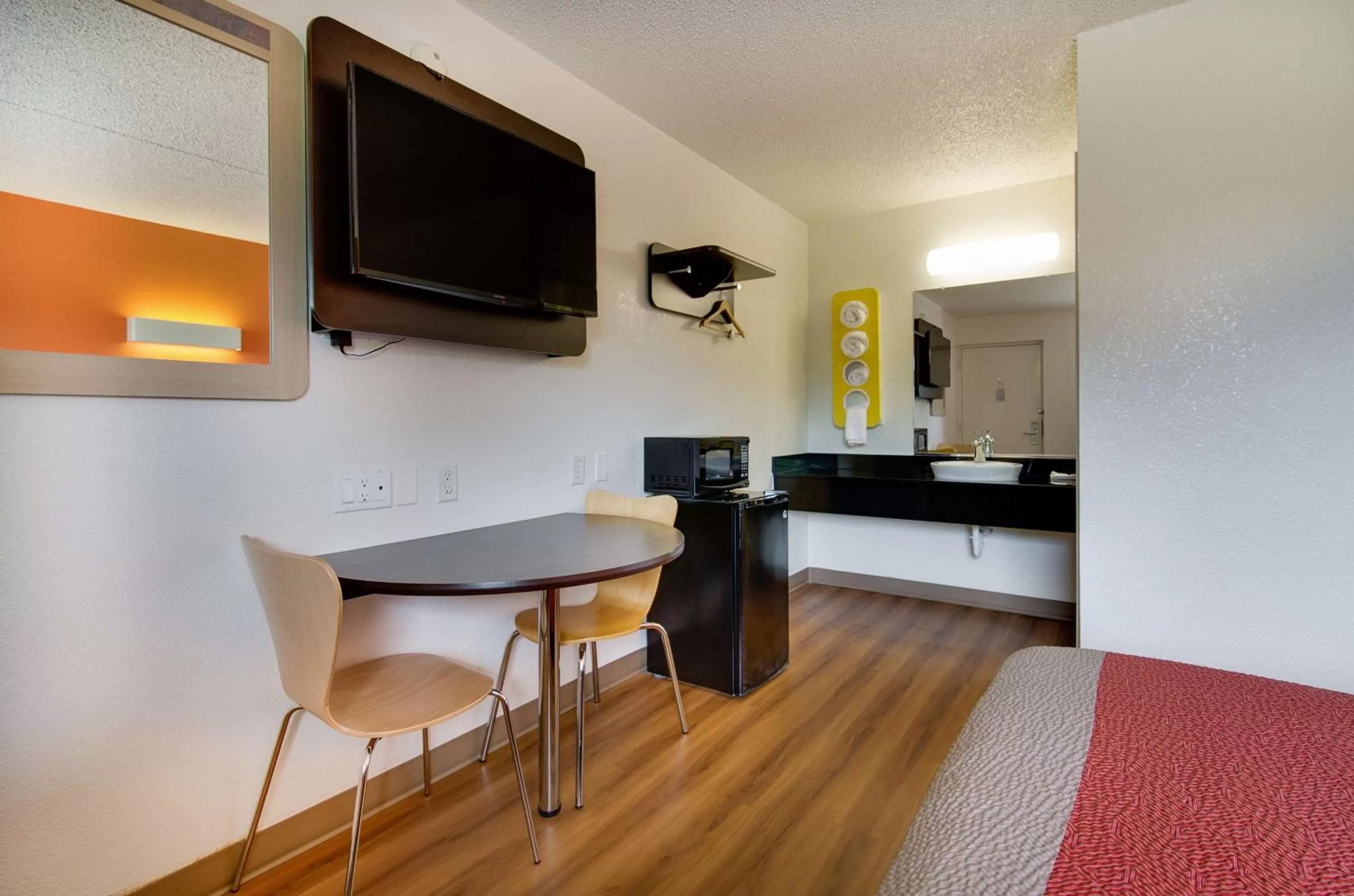 TV and multimedia in Motel 6-Salina, KS