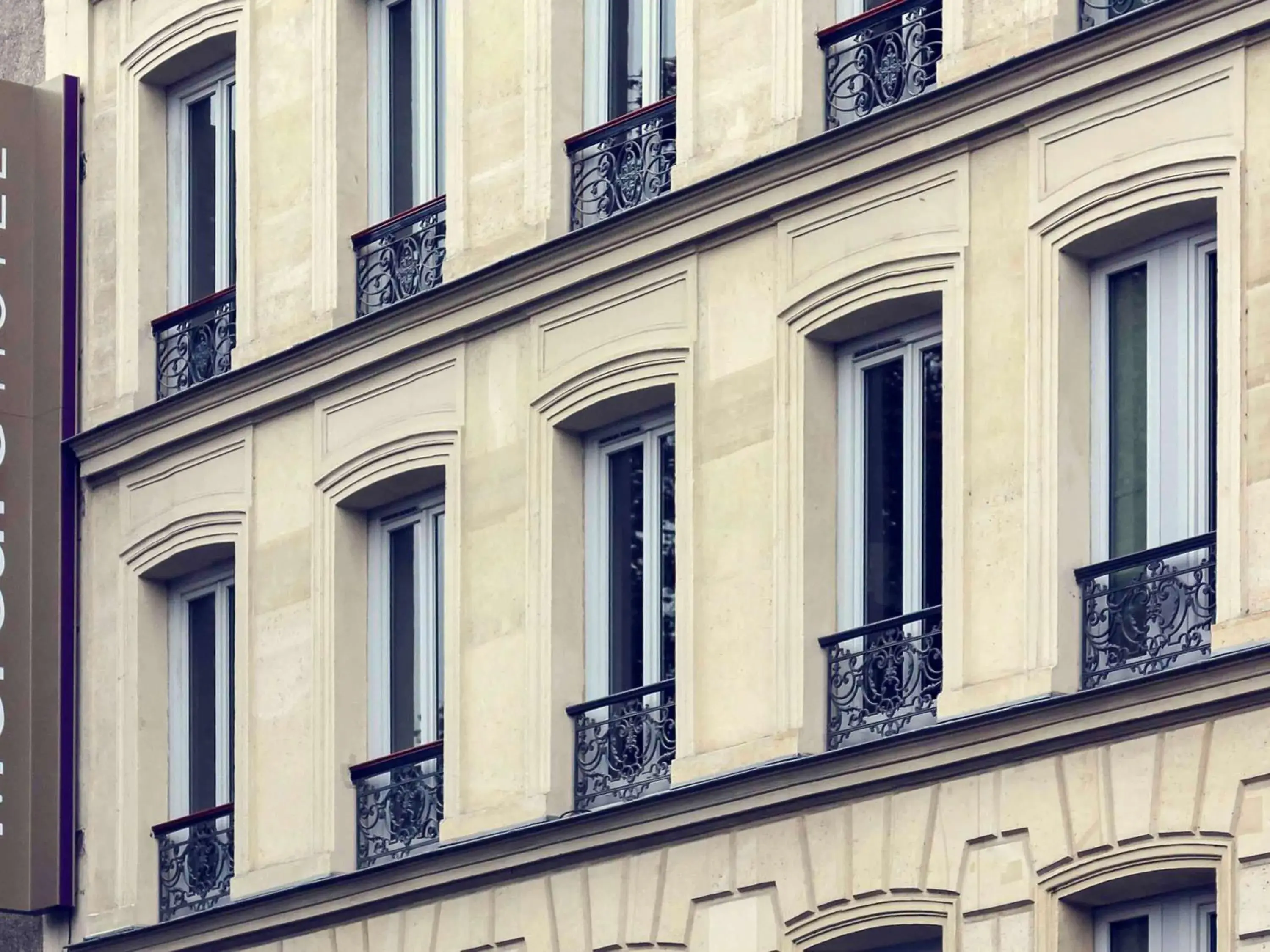Property Building in Mercure Paris Pigalle Sacre Coeur