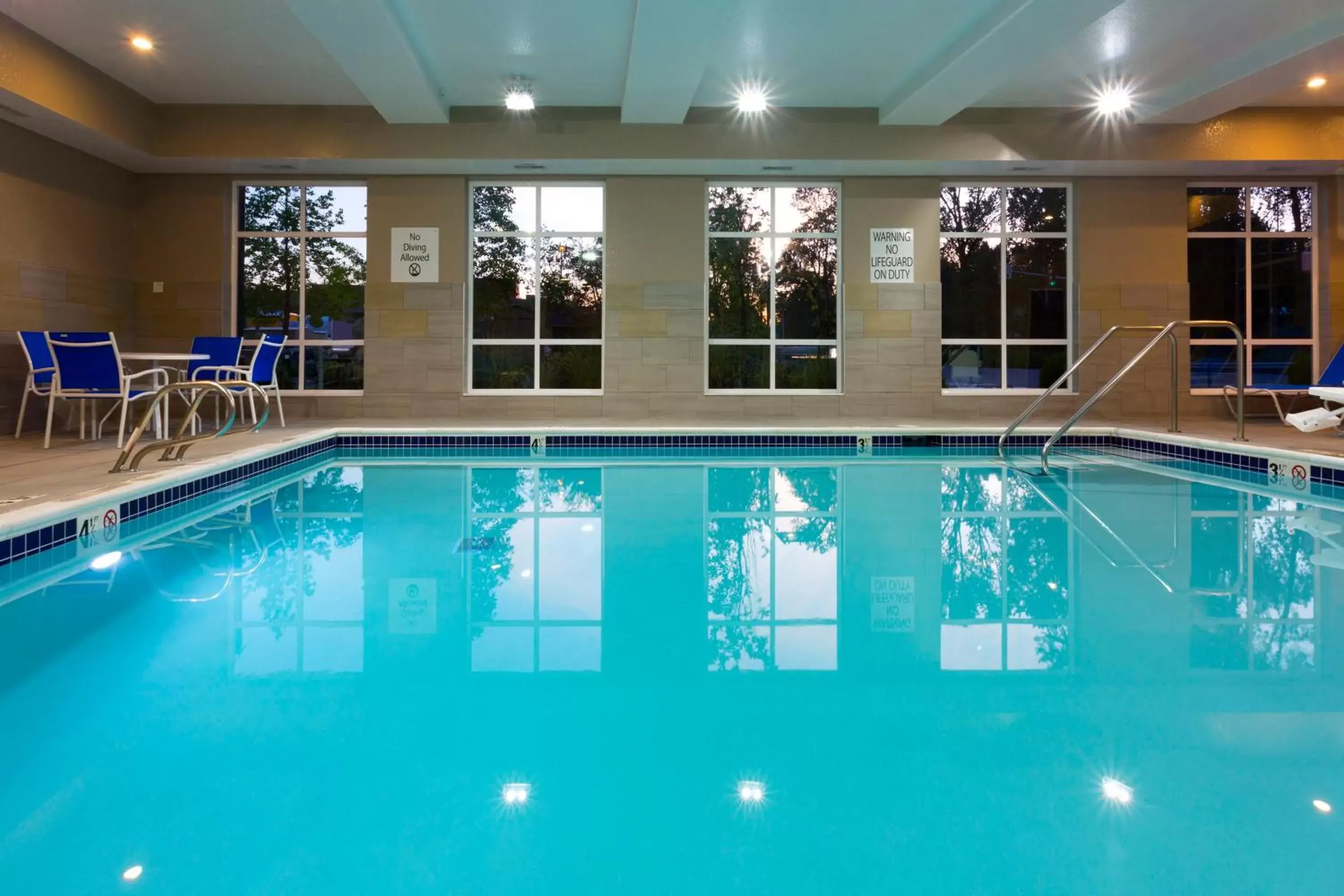 Swimming Pool in Holiday Inn Express & Suites - Seattle South - Tukwila, an IHG Hotel