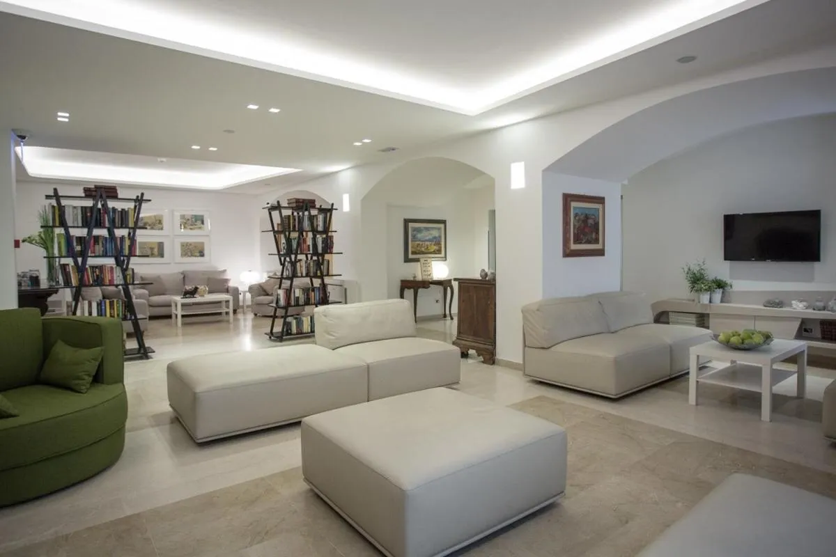 Living room in Hotel Principe SNC di Paloschi Valentina e Giulia