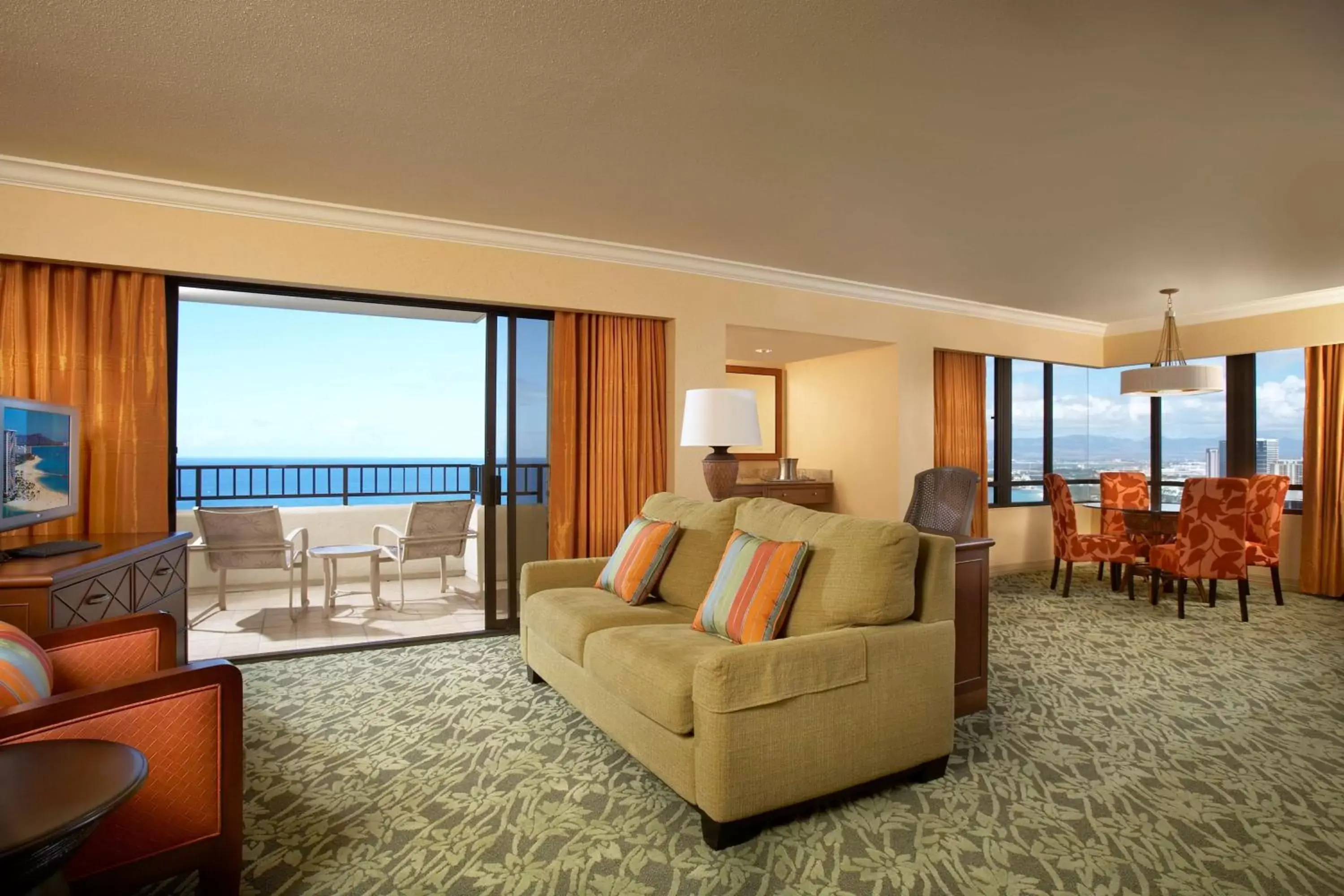 View (from property/room), Seating Area in Hilton Hawaiian Village Waikiki Beach Resort