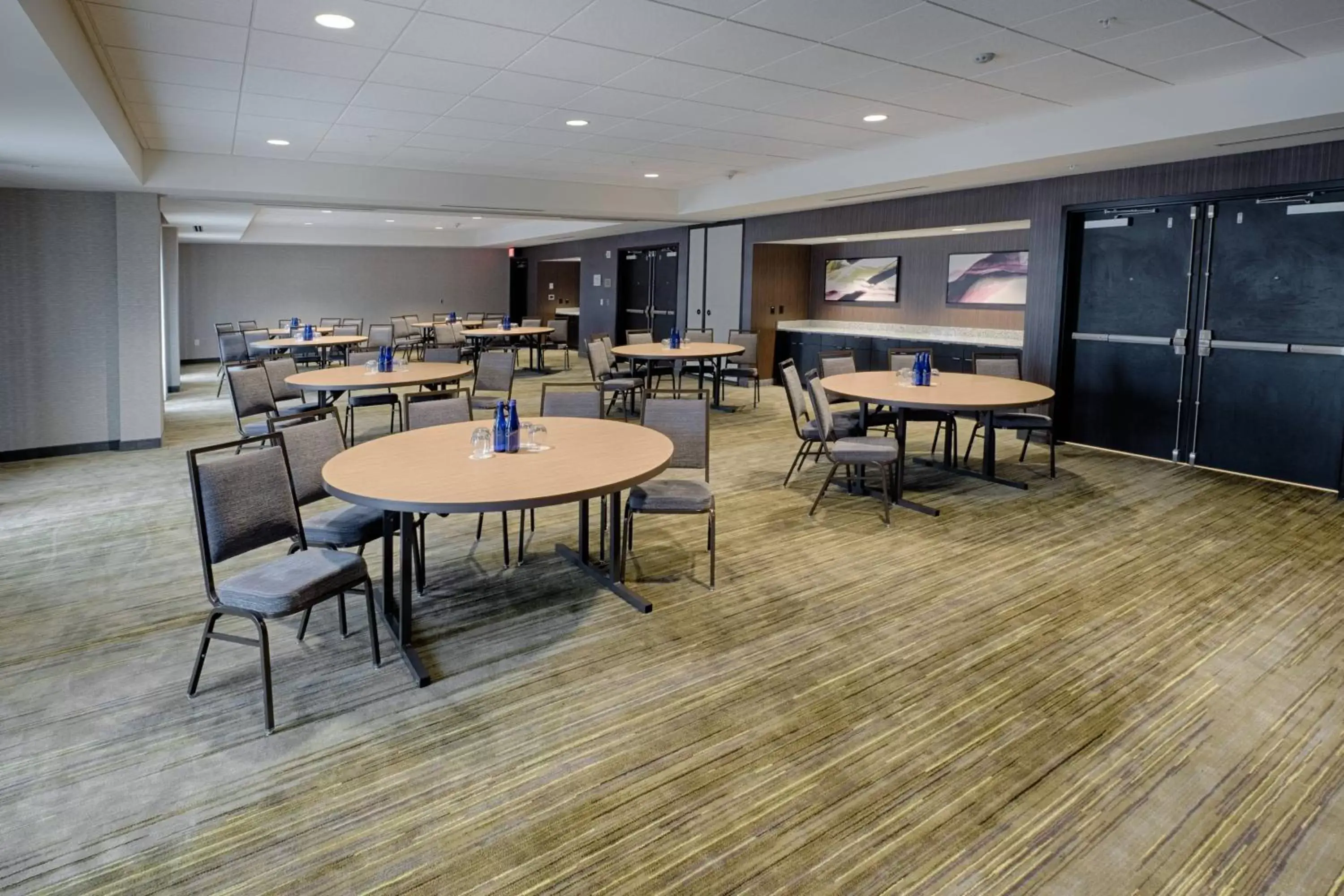 Meeting/conference room, Restaurant/Places to Eat in Courtyard by Marriott Albany Clifton Park