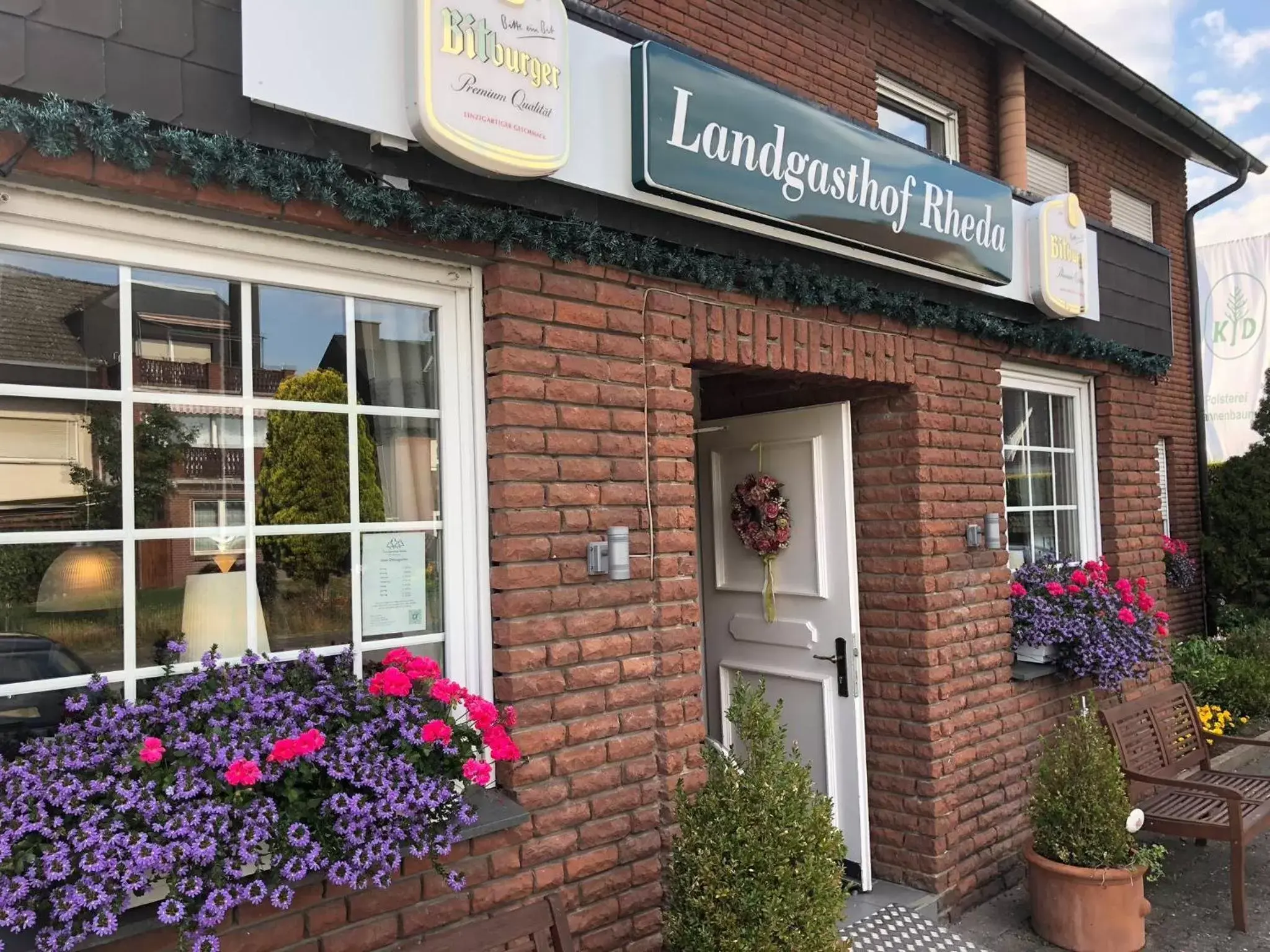 Property building in Landgasthof Rheda Hotel - Restaurant Property building in Landgasthof Rheda Hotel - Restaurant