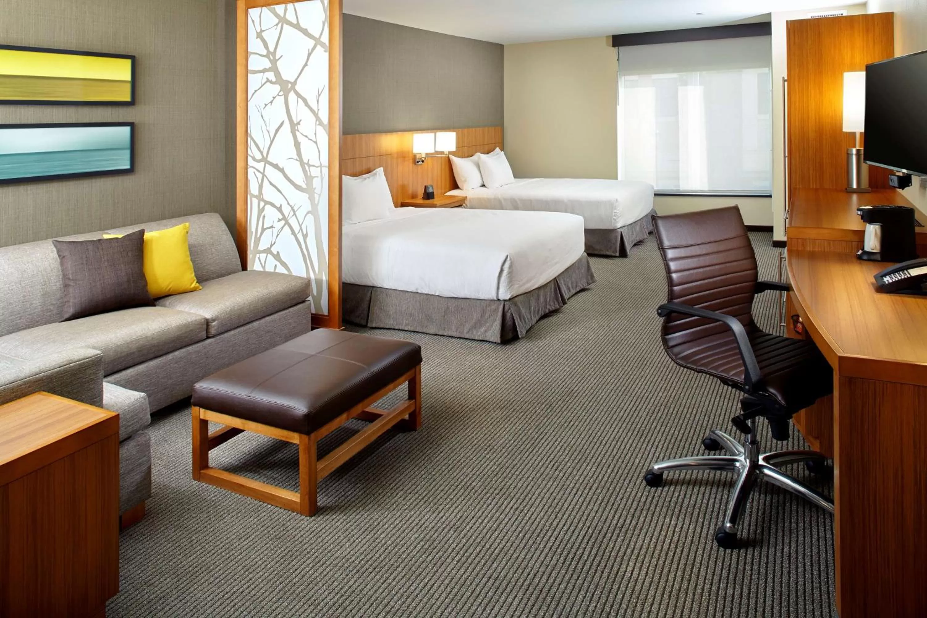 Queen Room with Two Queen Beds and Roll-In Shower - Disability Access in Hyatt Place Cleveland/Lyndhurst/Legacy Village