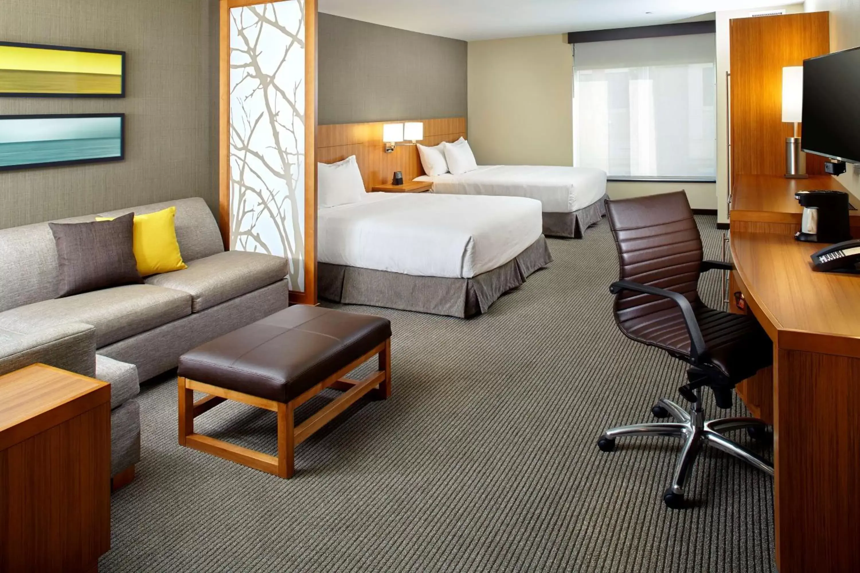 Queen Room with Two Queen Beds and Roll-In Shower - Disability Access in Hyatt Place Cleveland/Lyndhurst/Legacy Village