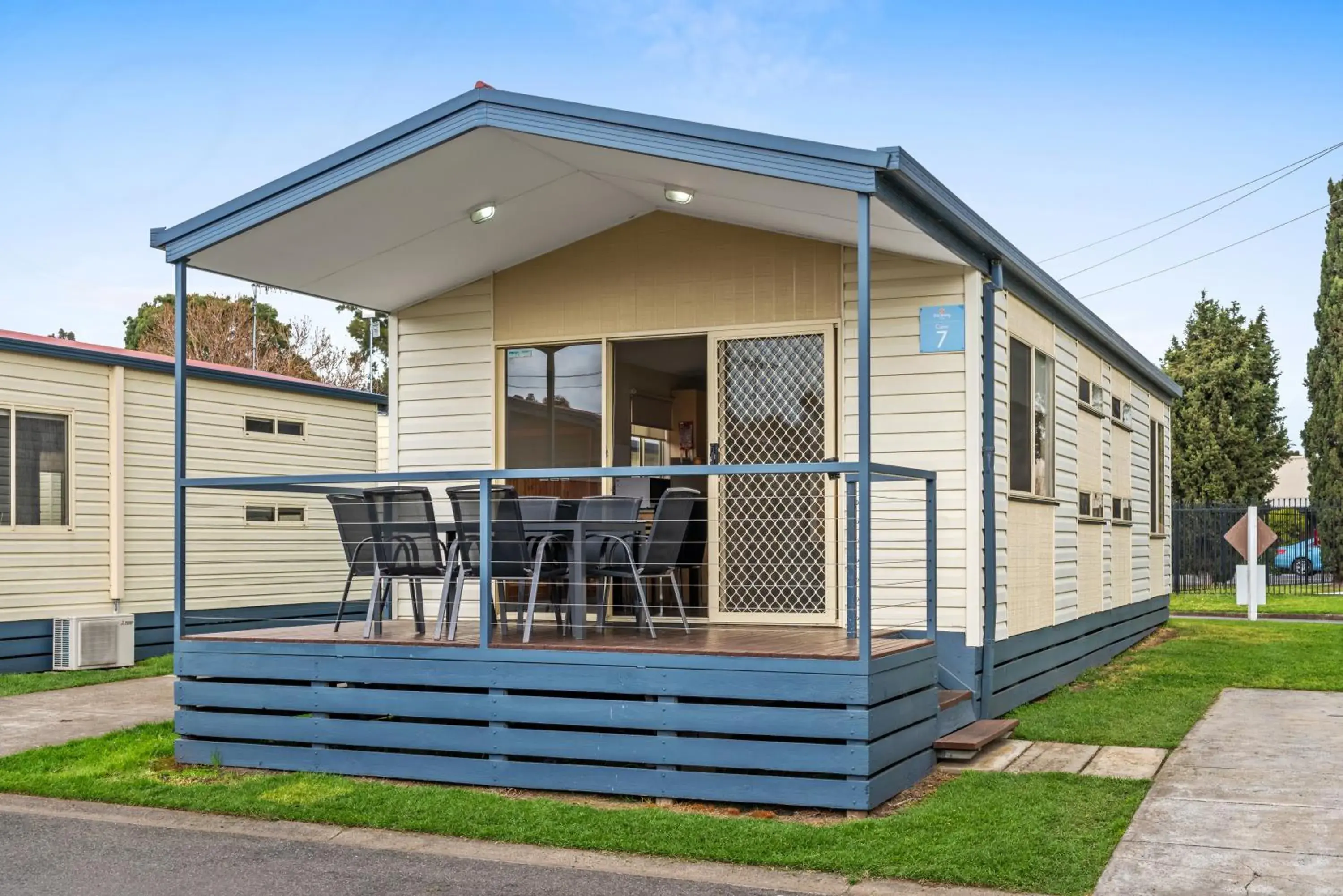 Standard 3 Bedroom Cabin in Discovery Parks - Geelong Standard 3 Bedroom Cabin in Discovery Parks - Geelong