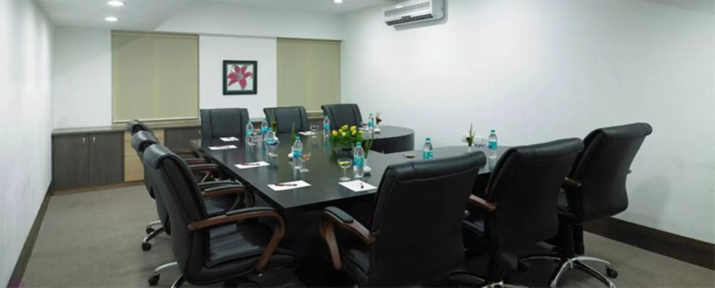 Banquet/Function facilities in Royal Orchid Golden Suites Pune