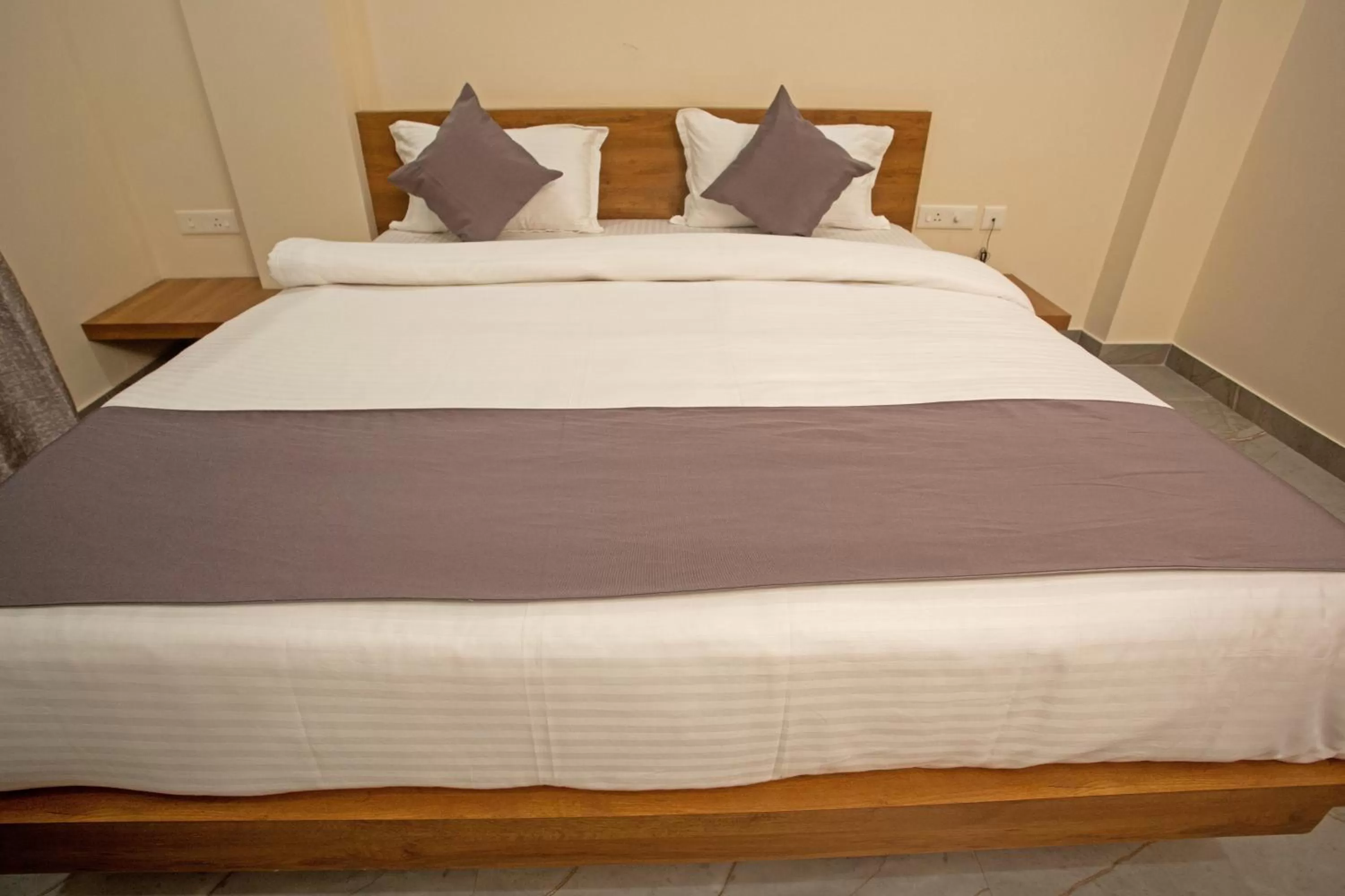 Bed in Grey House Inn