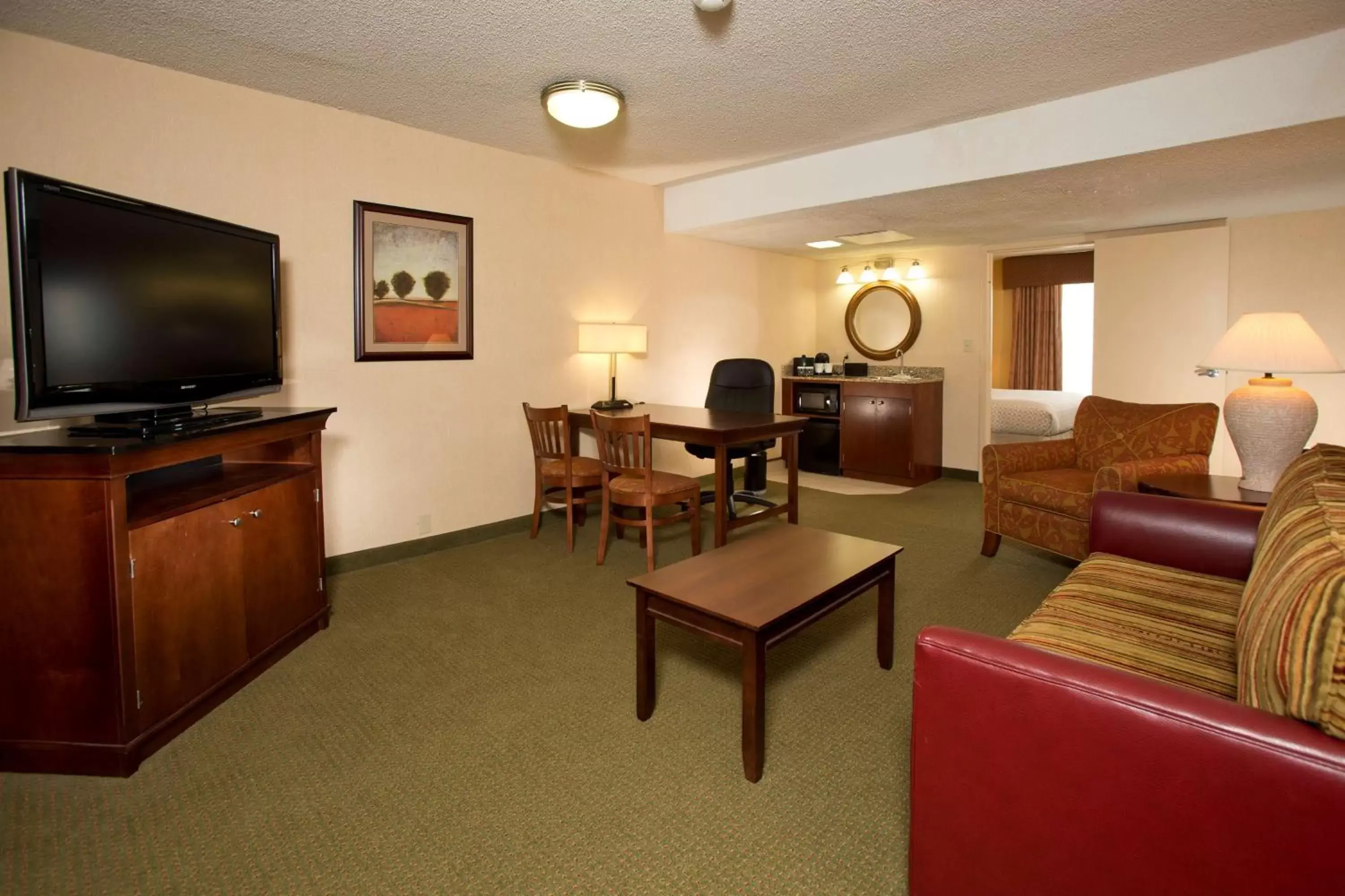 Living room, Seating Area in Embassy Suites by Hilton Tulsa I-44