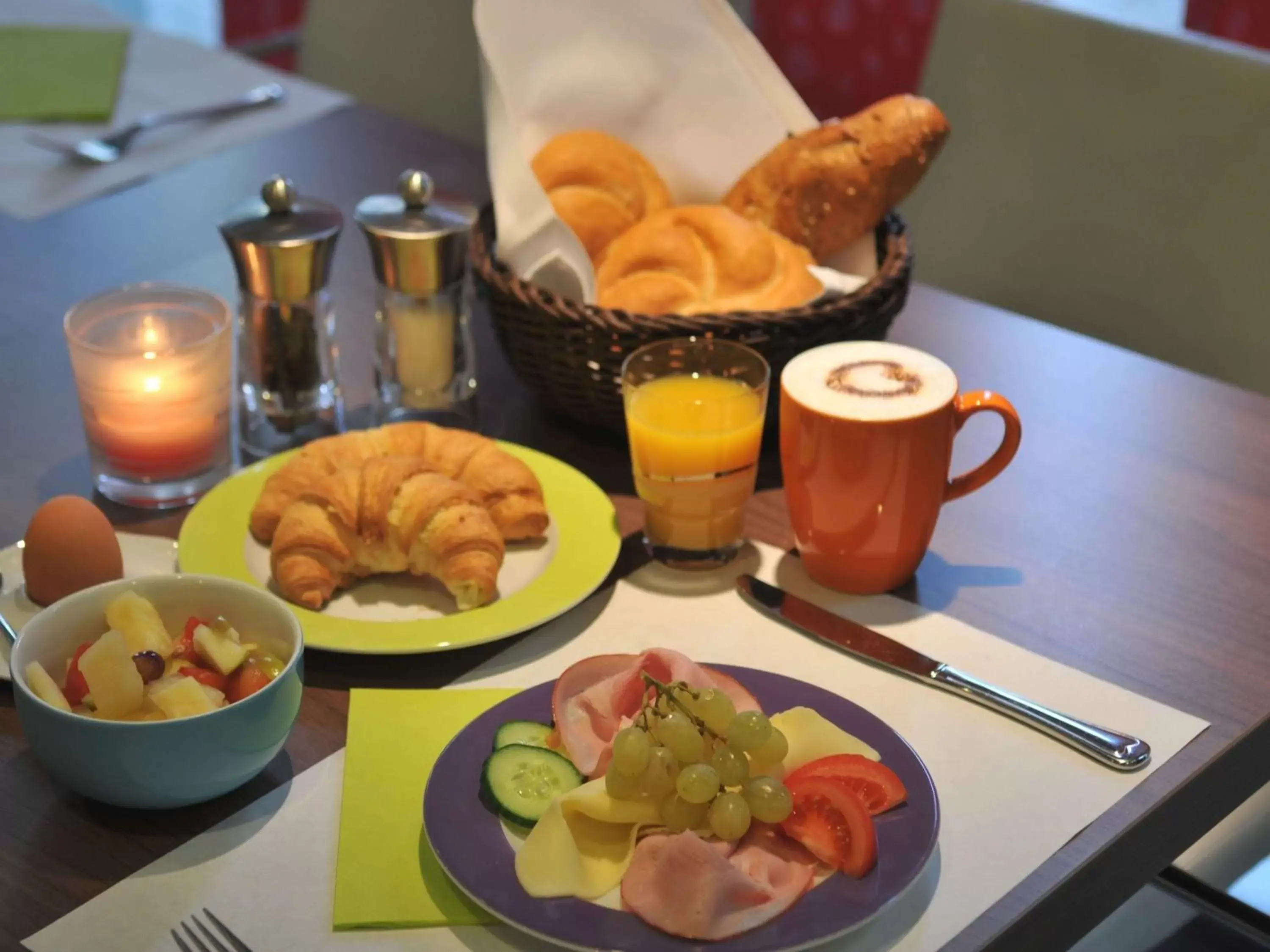 Restaurant/places to eat in Ibis Styles Linz