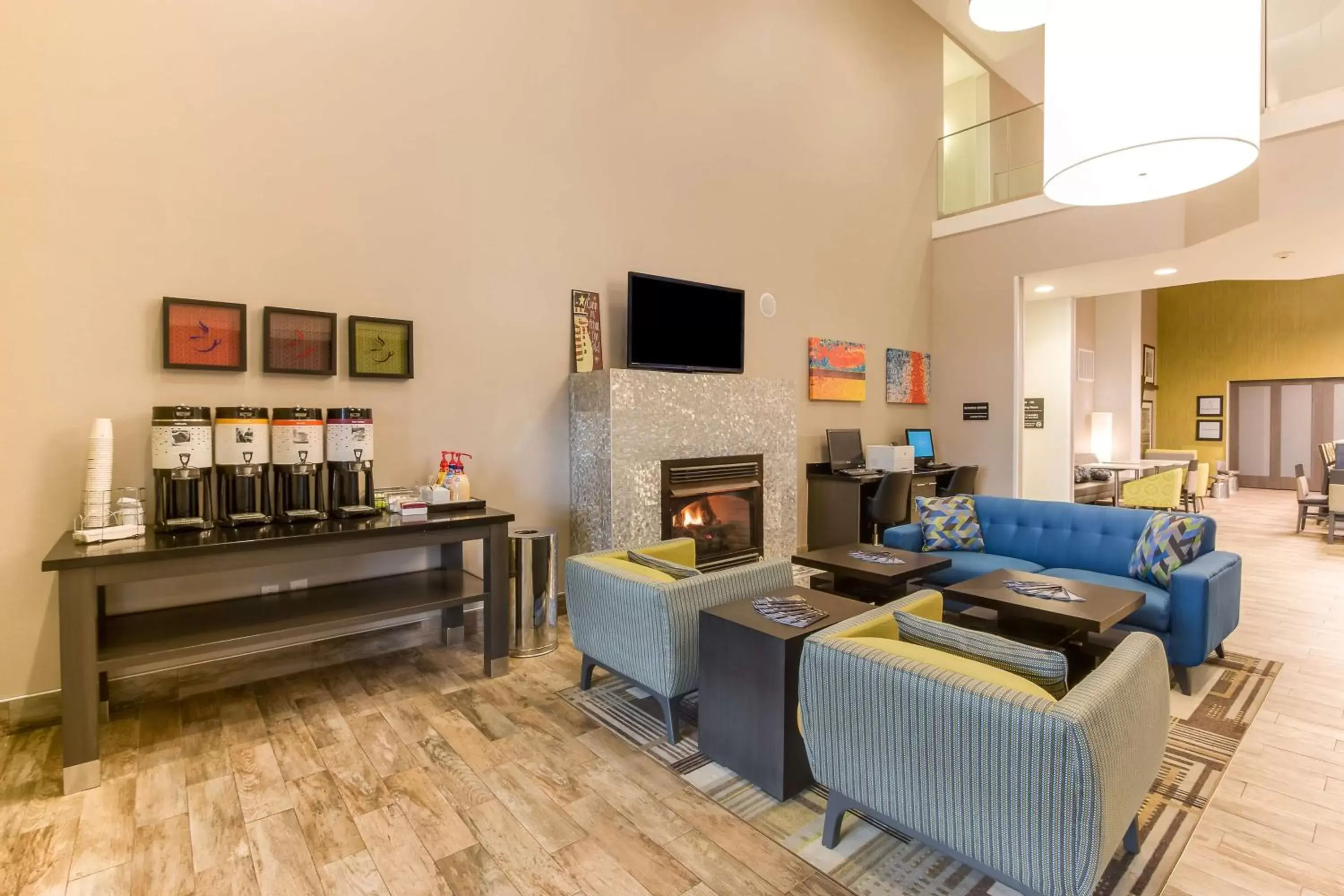 Lobby or reception, Seating Area in Hampton Inn White House