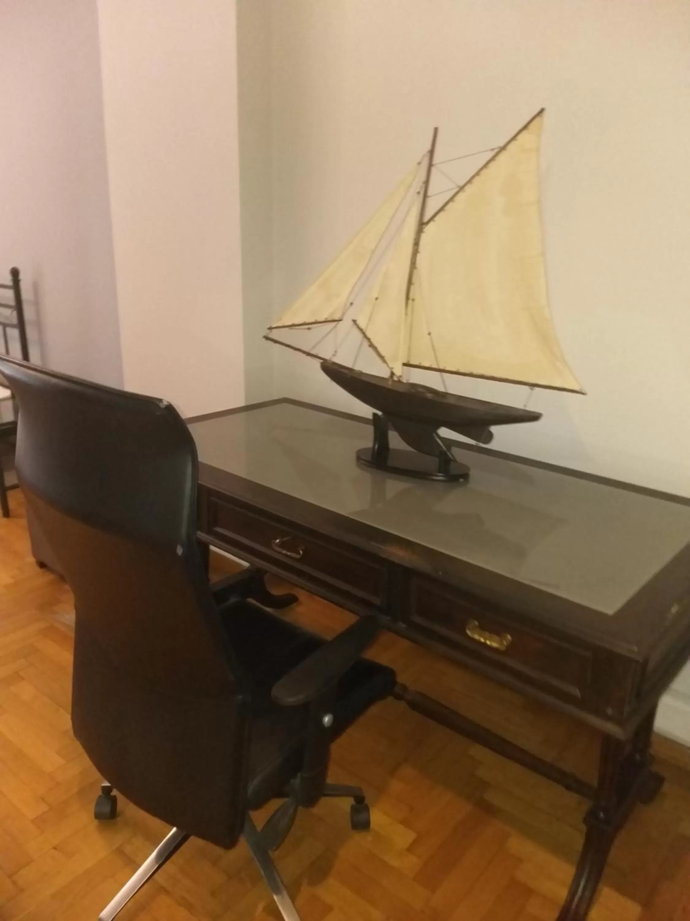 Business facilities in Apollo Hotel