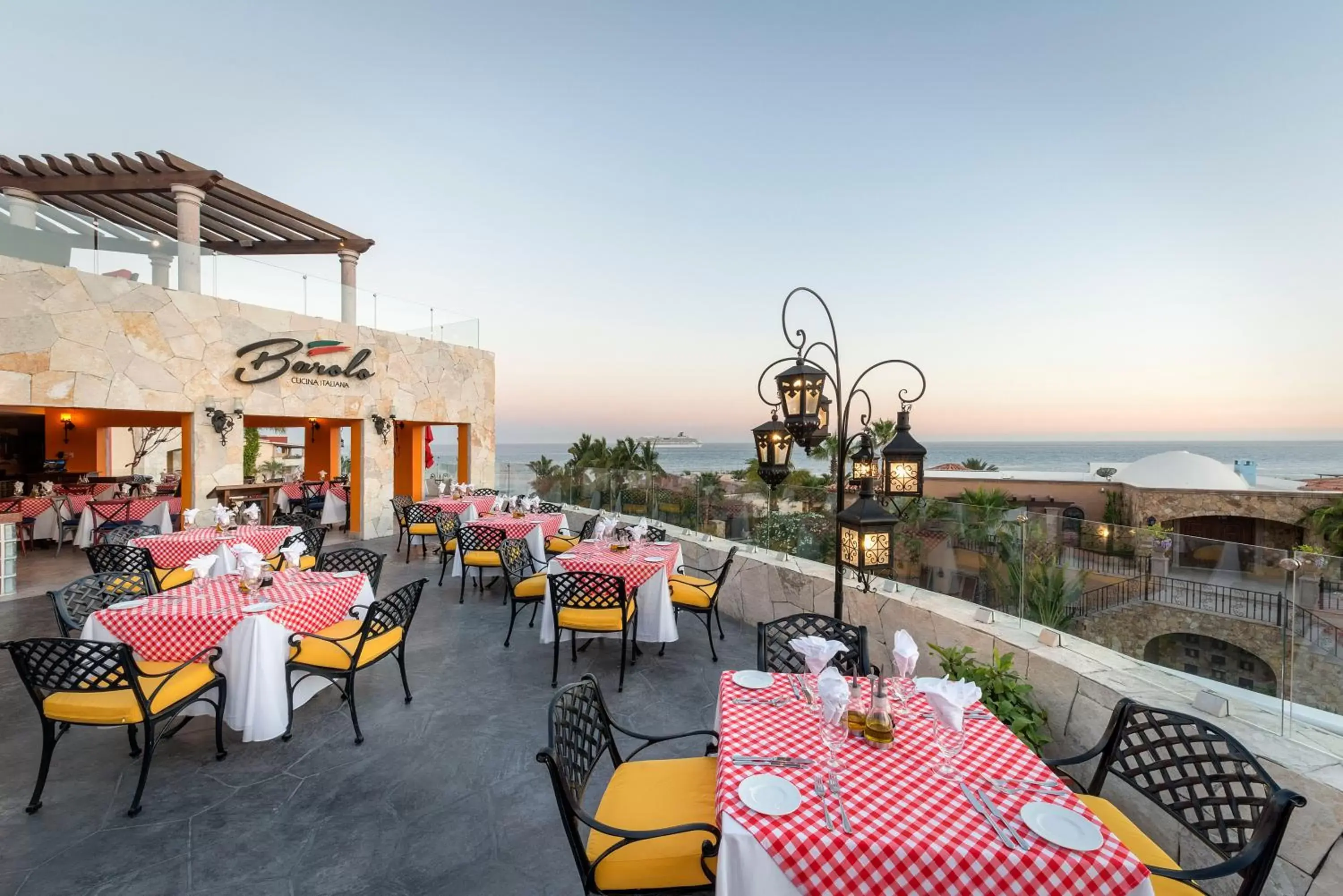 Restaurant/Places to Eat in El Encanto All Inclusive Resort