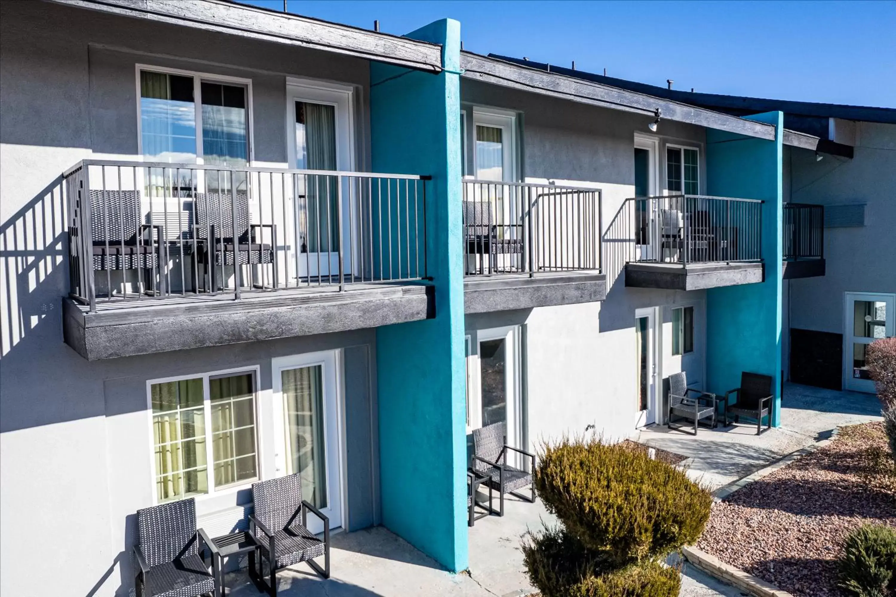 Balcony/Terrace, Property Building in Hotel Elev8 Flagstaff I-40 Exit 198 Butler Ave