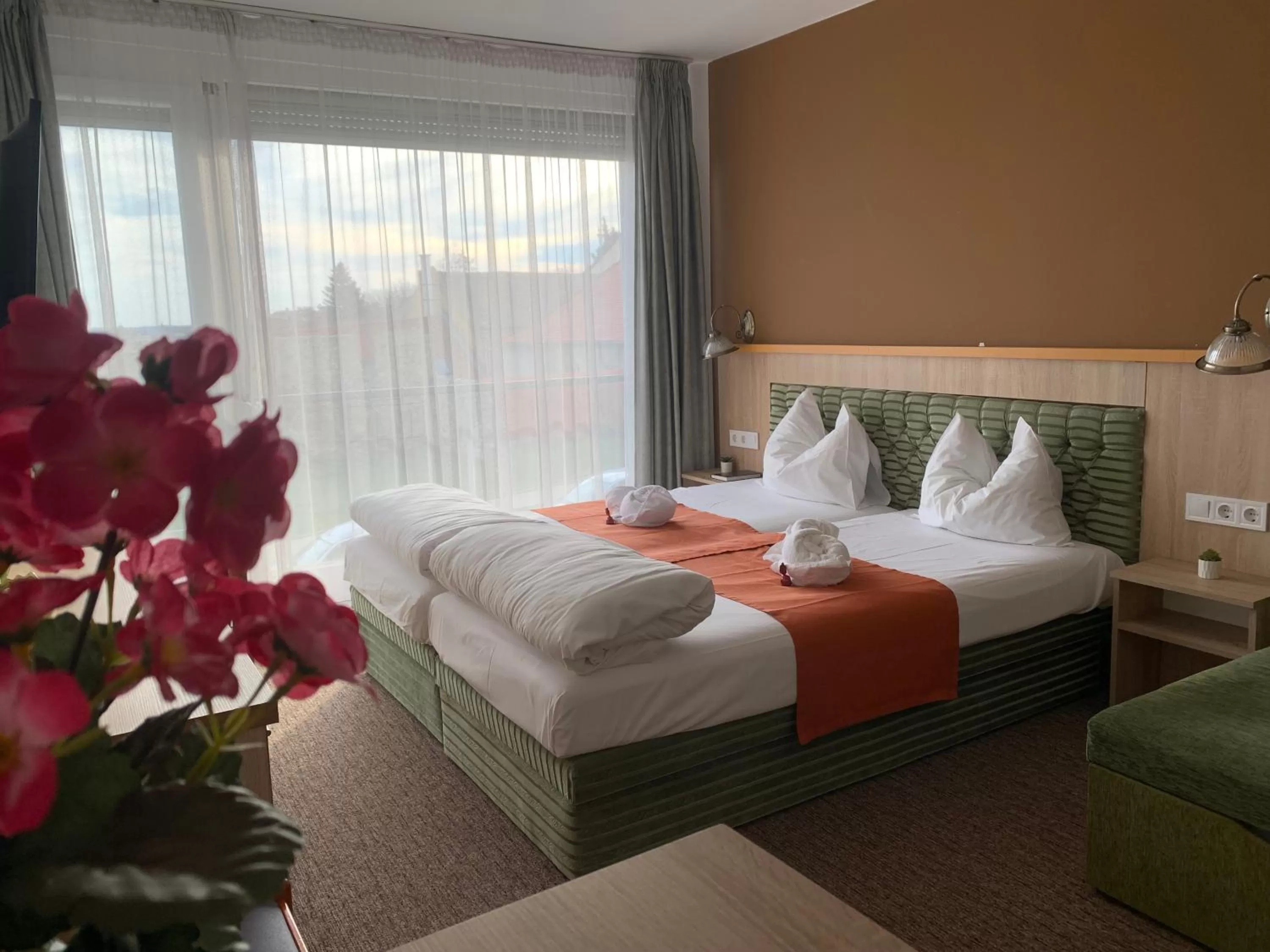 Bed in Várfal Wellness Panzió