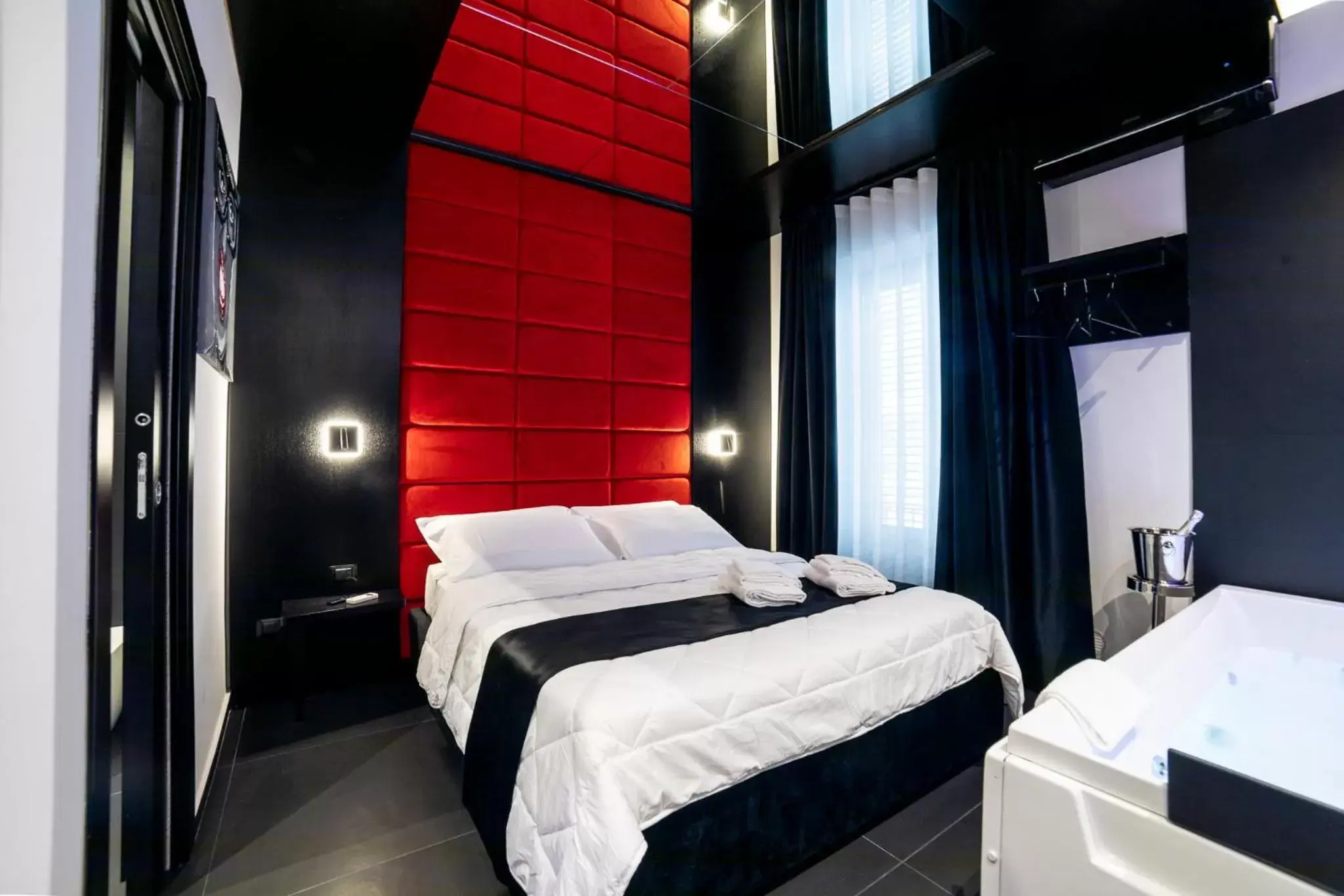 Bed in Maximum hub suite&spa