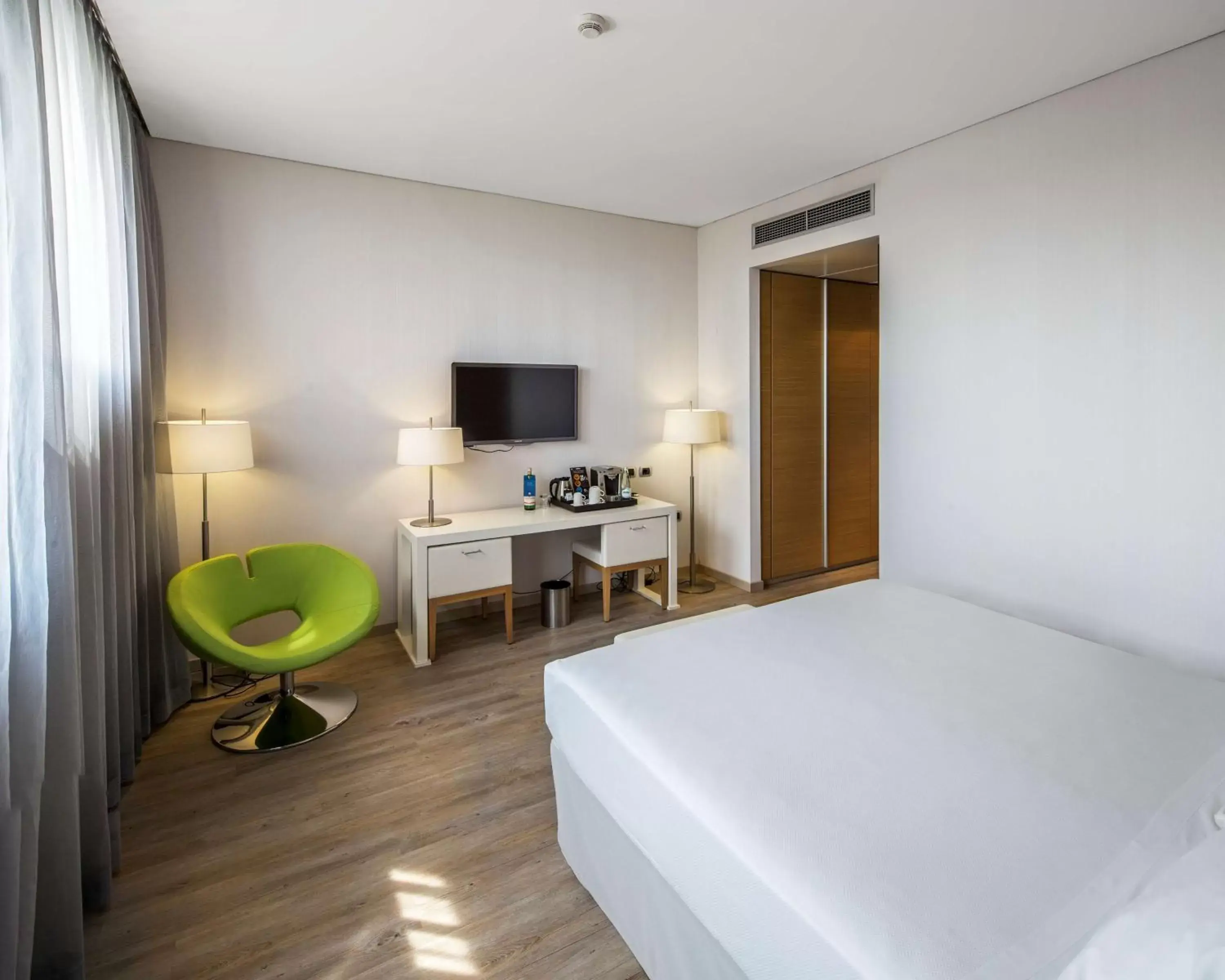 Bedroom in NH Milano Fiera