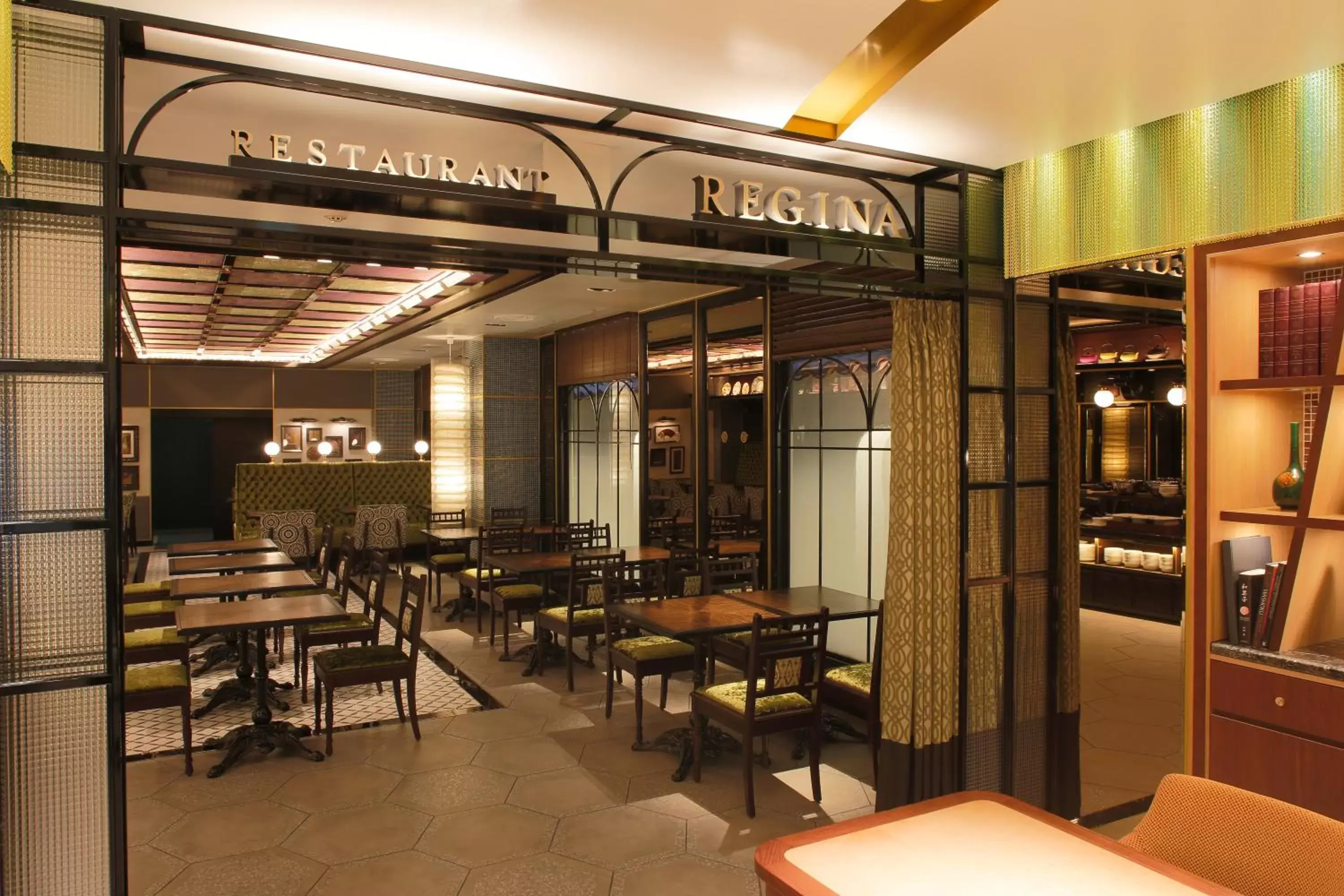 Restaurant/places to eat in Kyoto Tower Hotel Annex