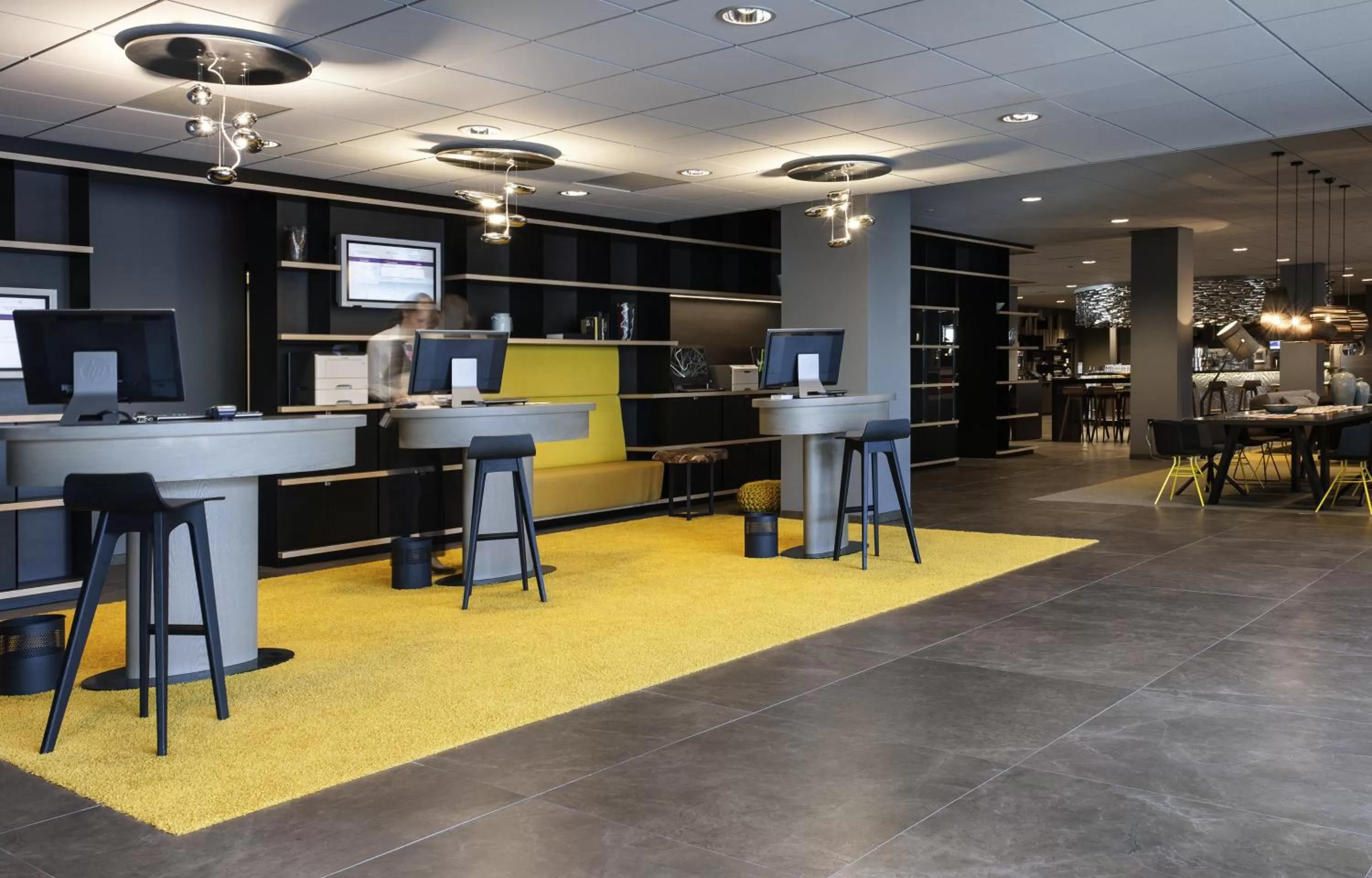 Lobby or reception in Mercure Amsterdam City Hotel