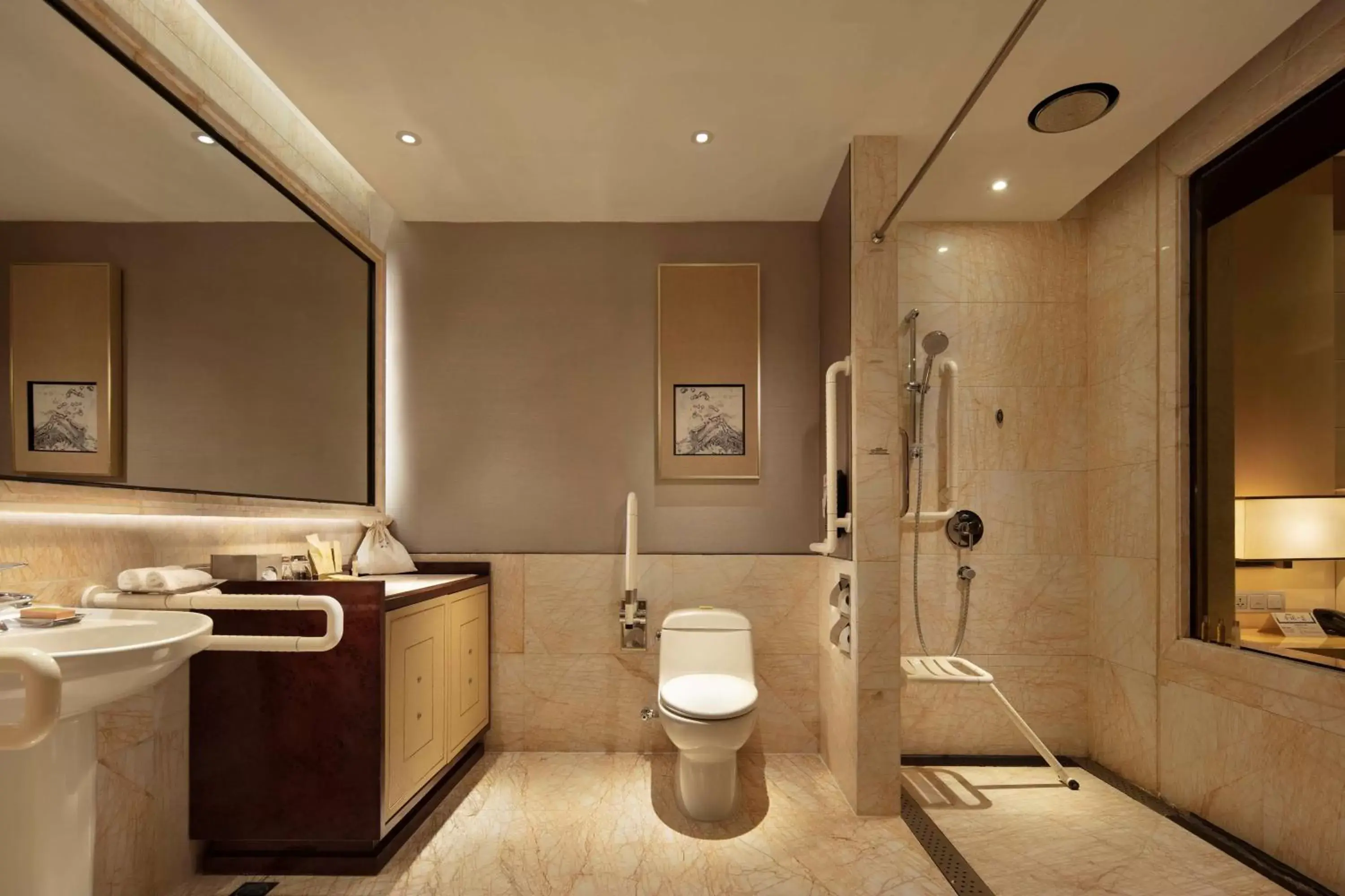 Bathroom in Hilton Dalian