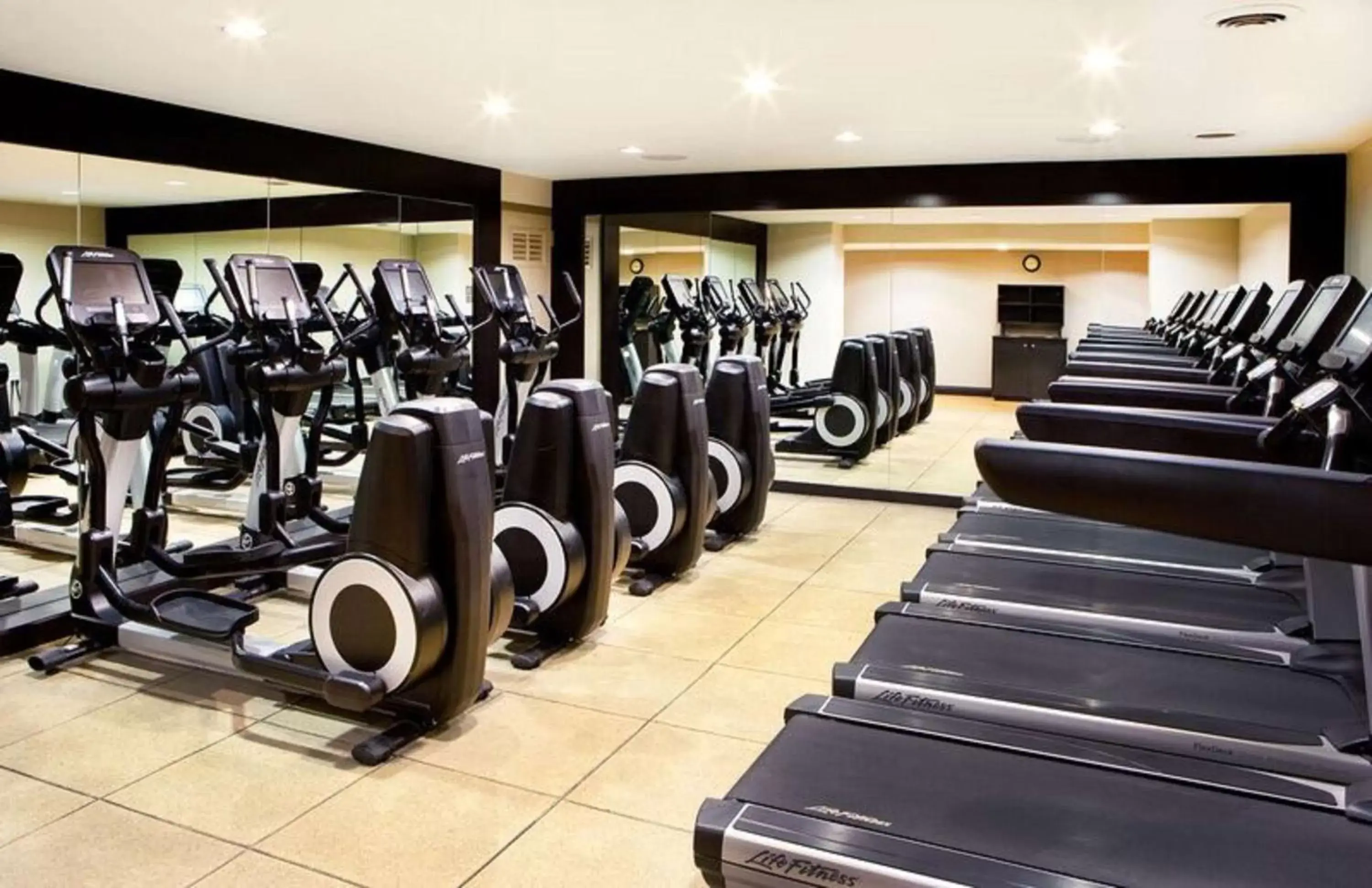 Fitness centre/facilities, Fitness Center/Facilities in Hilton Woodcliff Lake