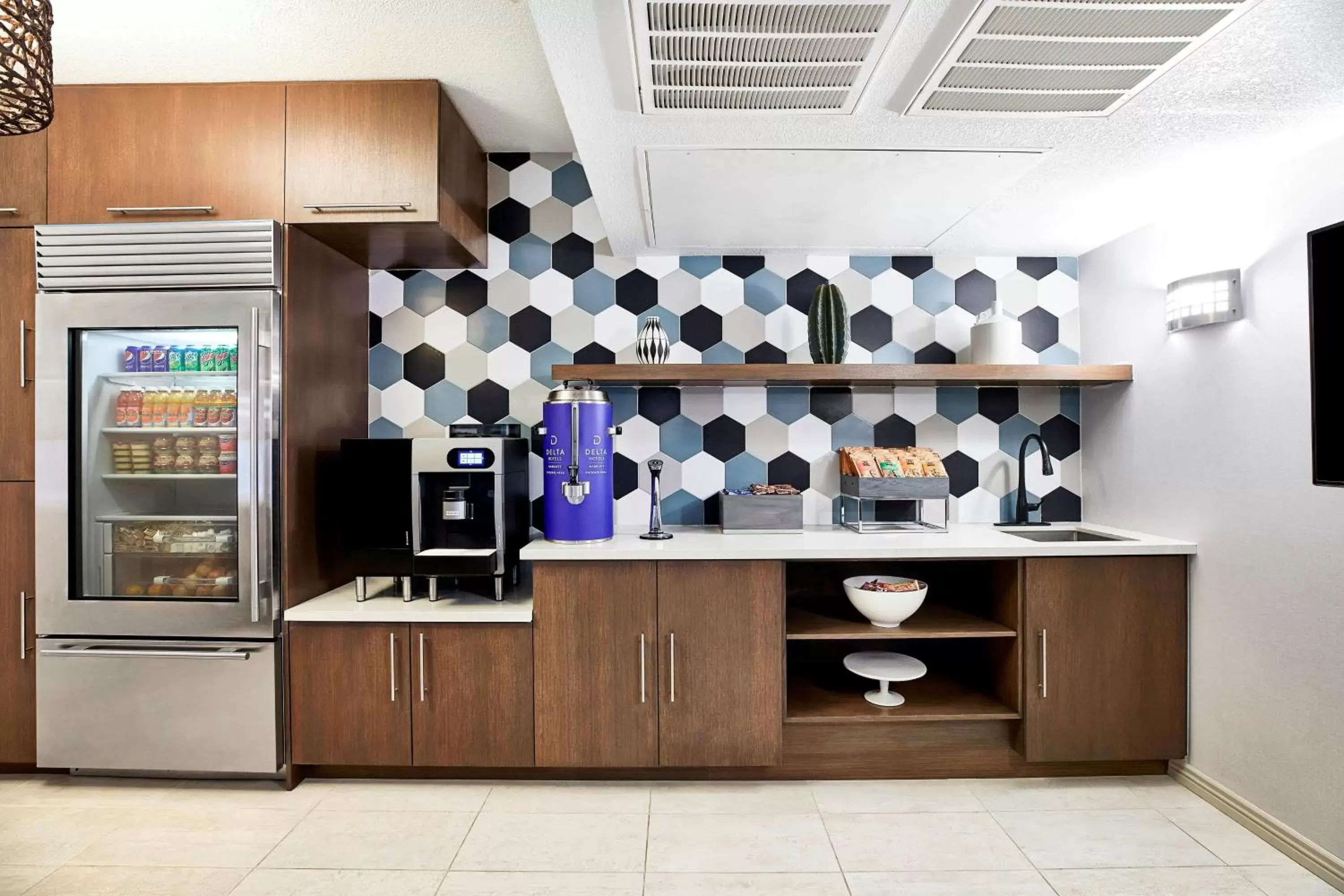 Other, Kitchen/Kitchenette in Delta Hotels by Marriott Phoenix Mesa