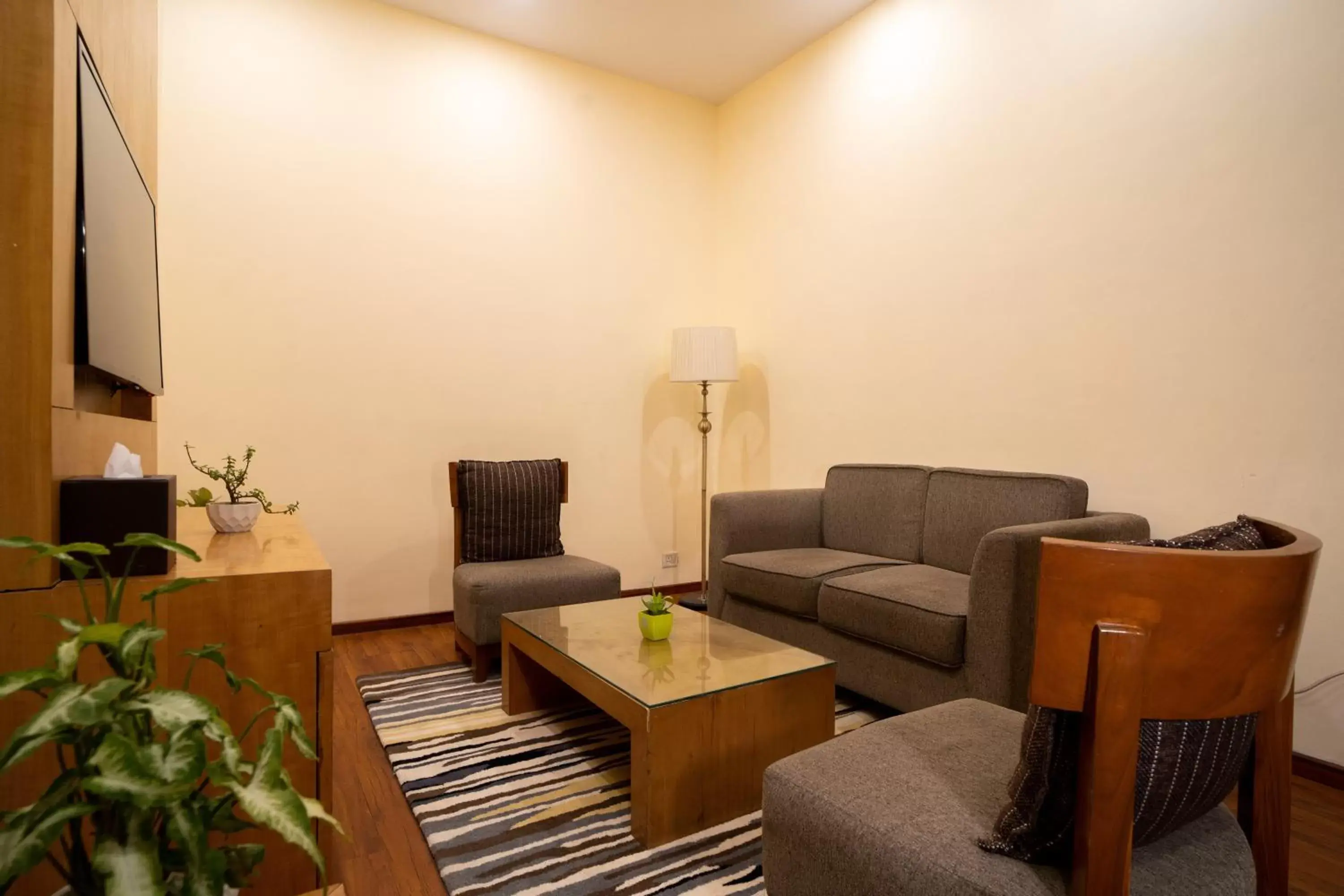 Living room in Opulent by Udman Chhattarpur Living room in Opulent by Udman Chhattarpur