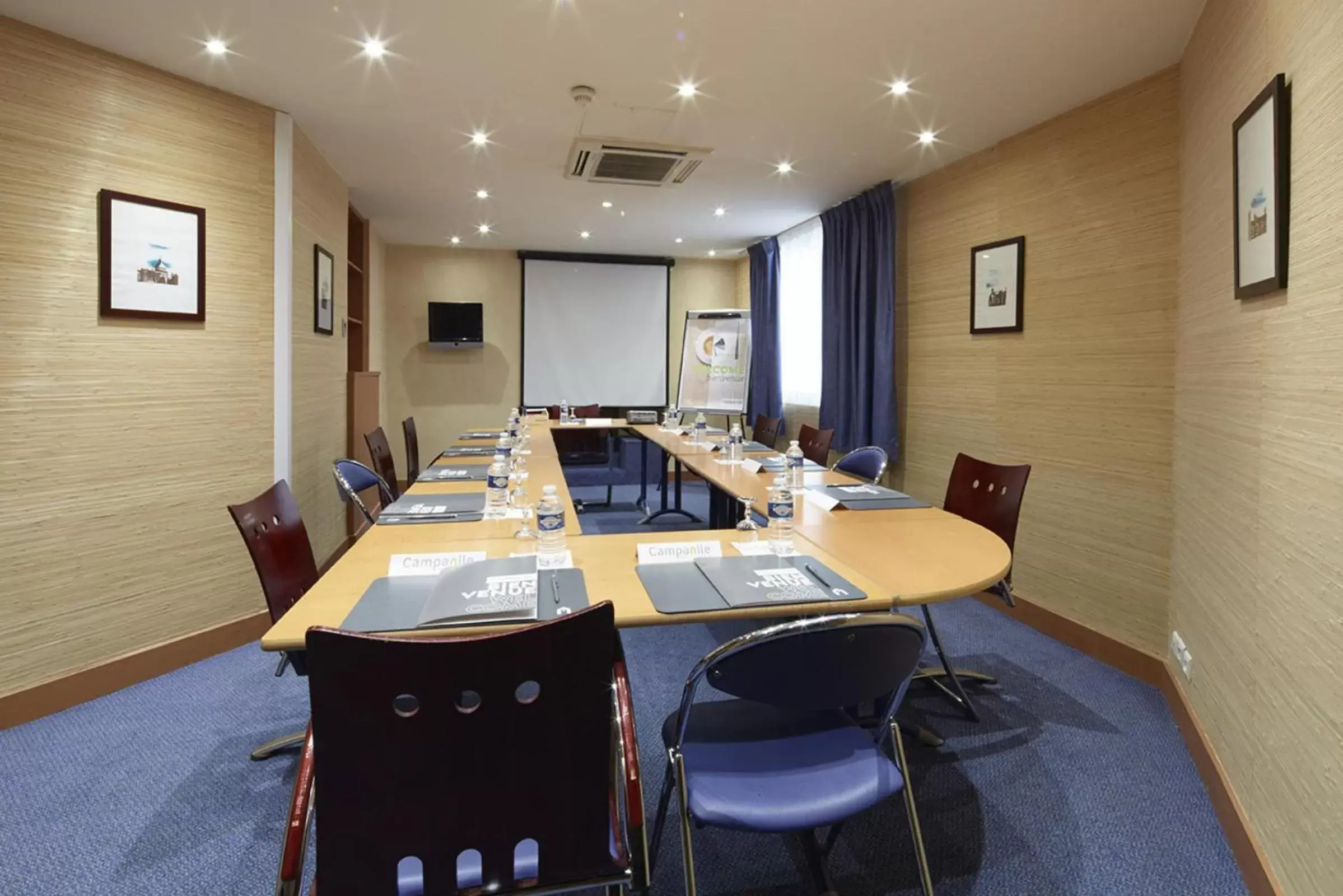 Business facilities, Business Area/Conference Room in Campanile Paris 14 - Maine Montparnasse
