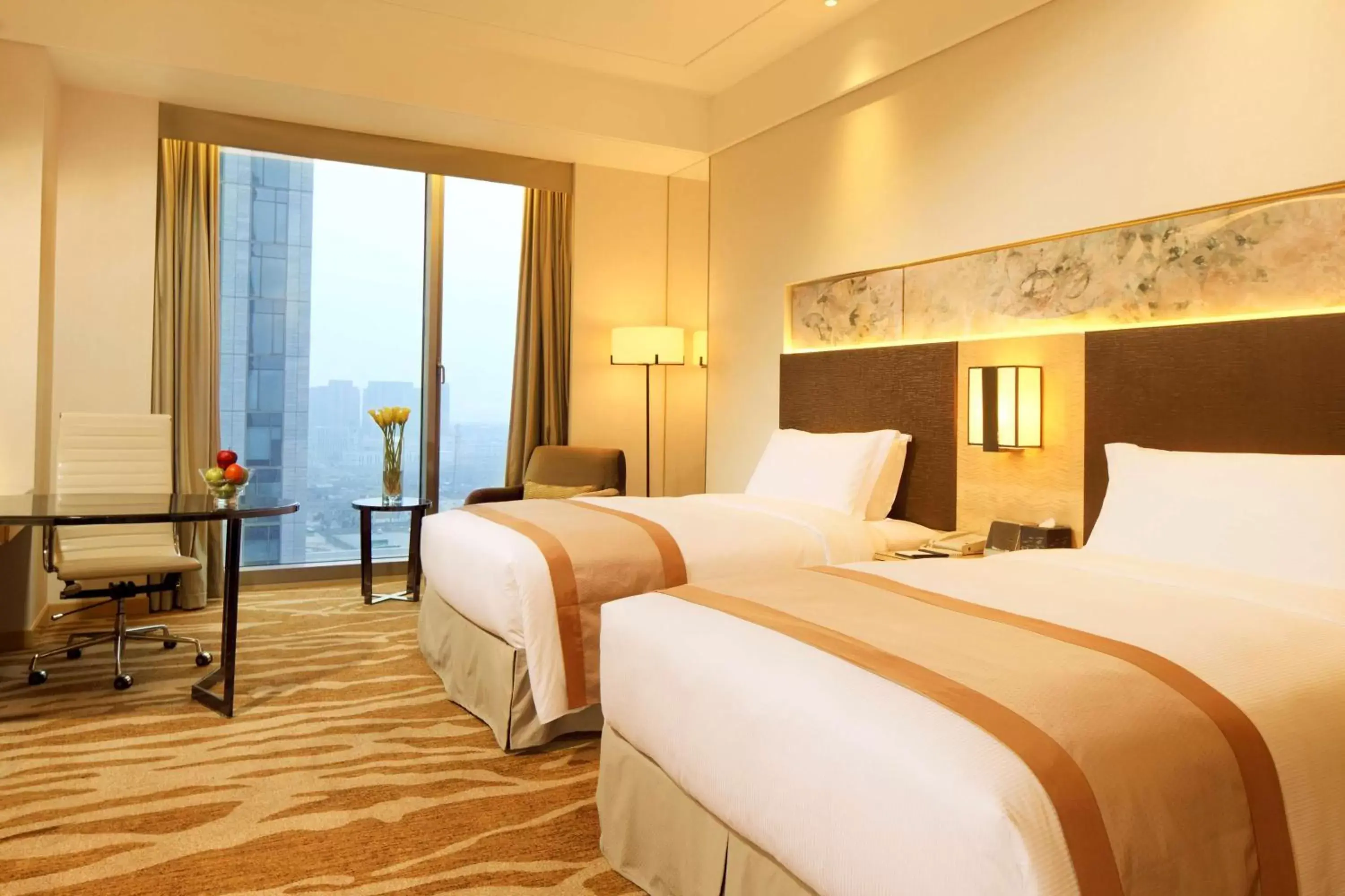 Bed in DoubleTree by Hilton Hangzhou East