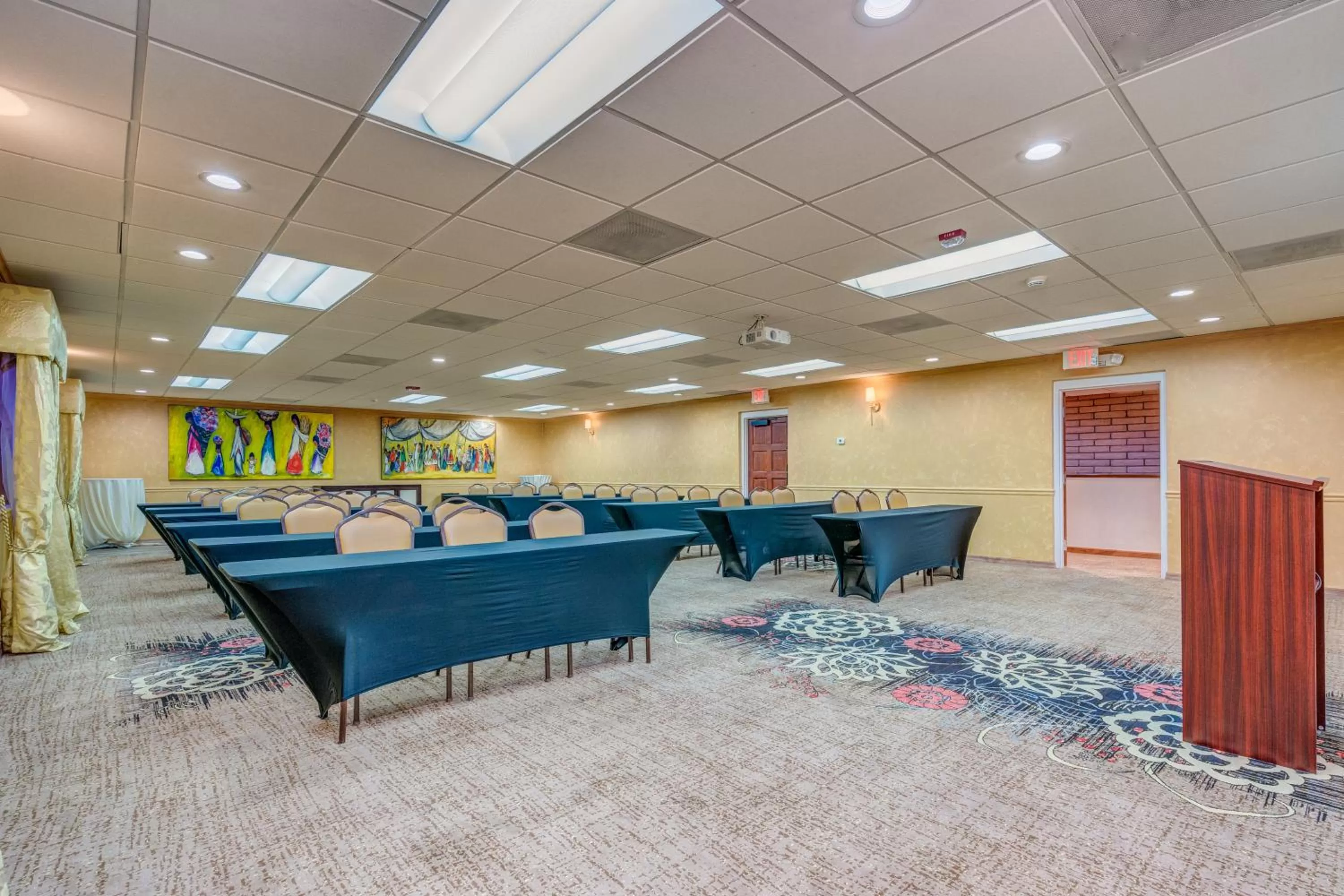 Meeting/conference room in Sierra Suites Boutique Hotel