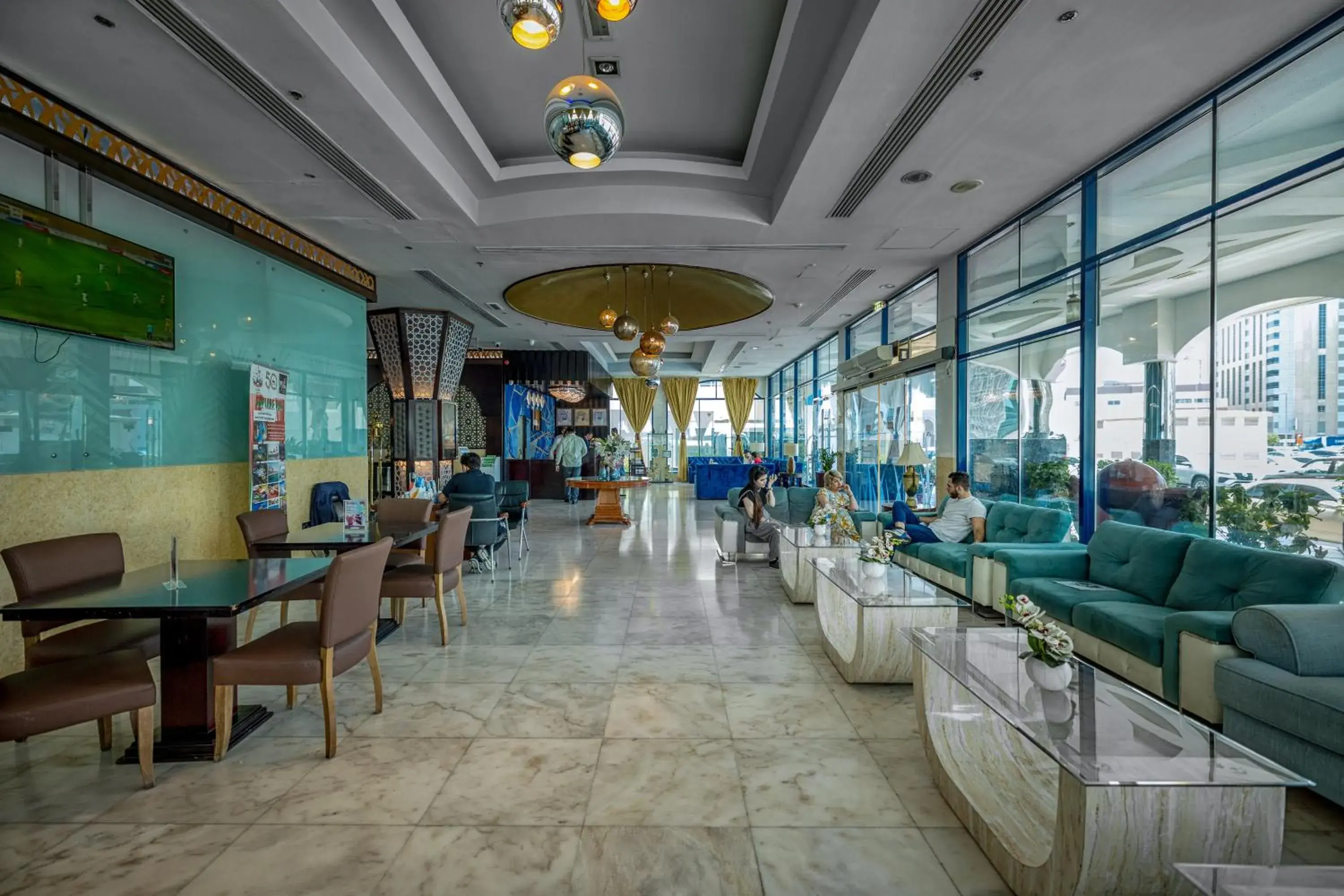 Lobby or reception in Al Jawhara Gardens Hotel