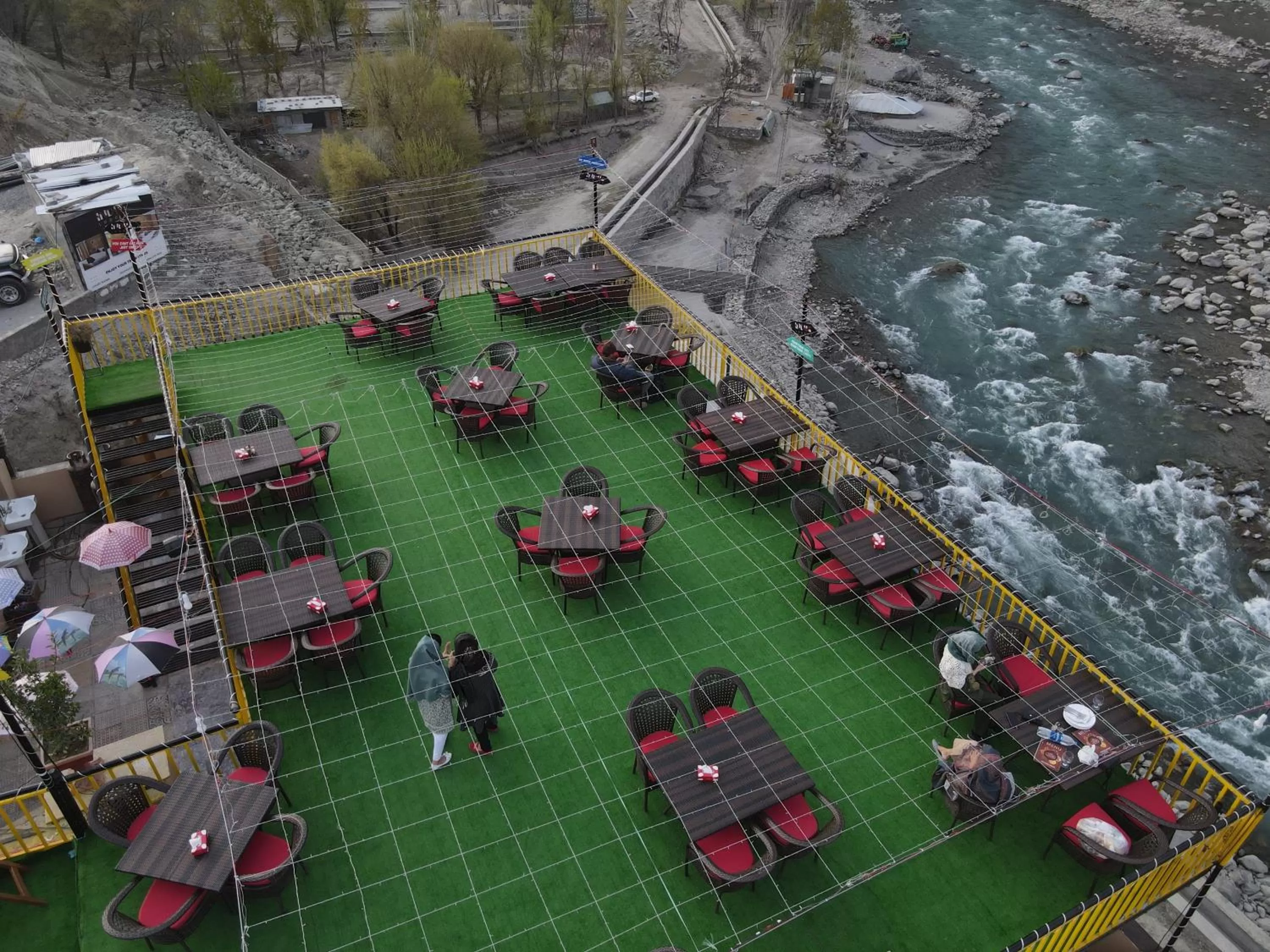 Restaurant/places to eat in Indus Lodges Gilgit