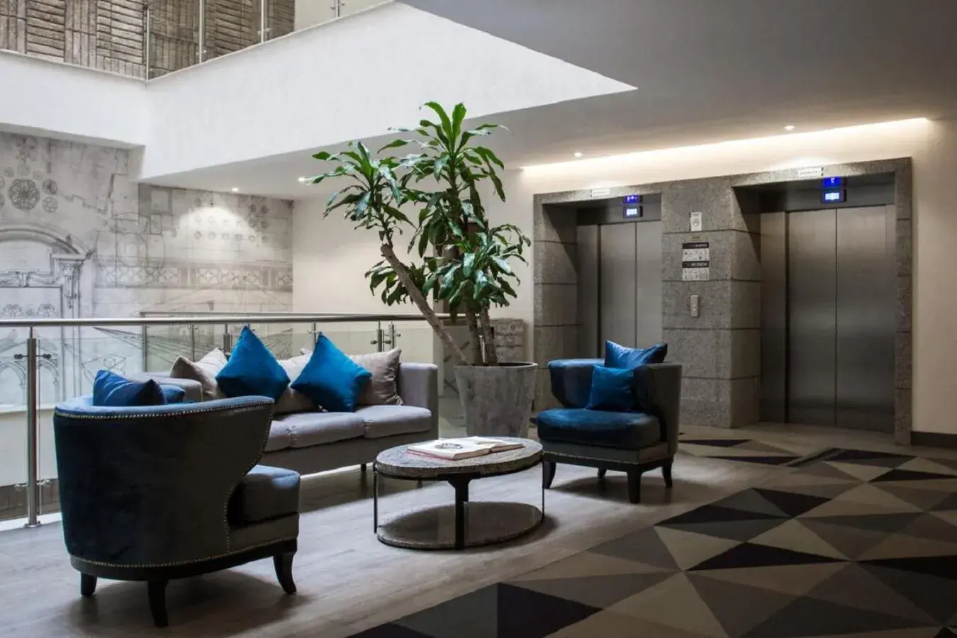 Living room, Lobby/Reception in Hotel Real Maestranza