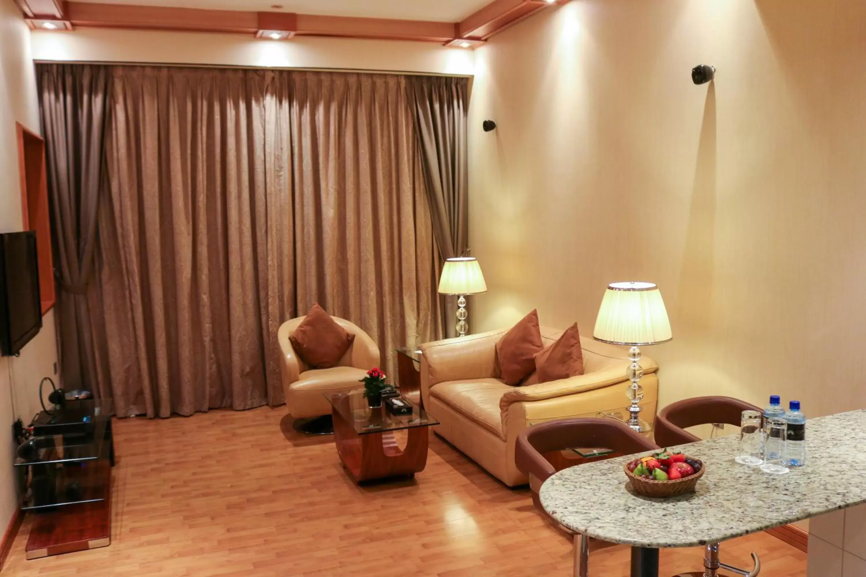 One-Bedroom Executive Suite in Elite Crystal Hotel One-Bedroom Executive Suite in Elite Crystal Hotel