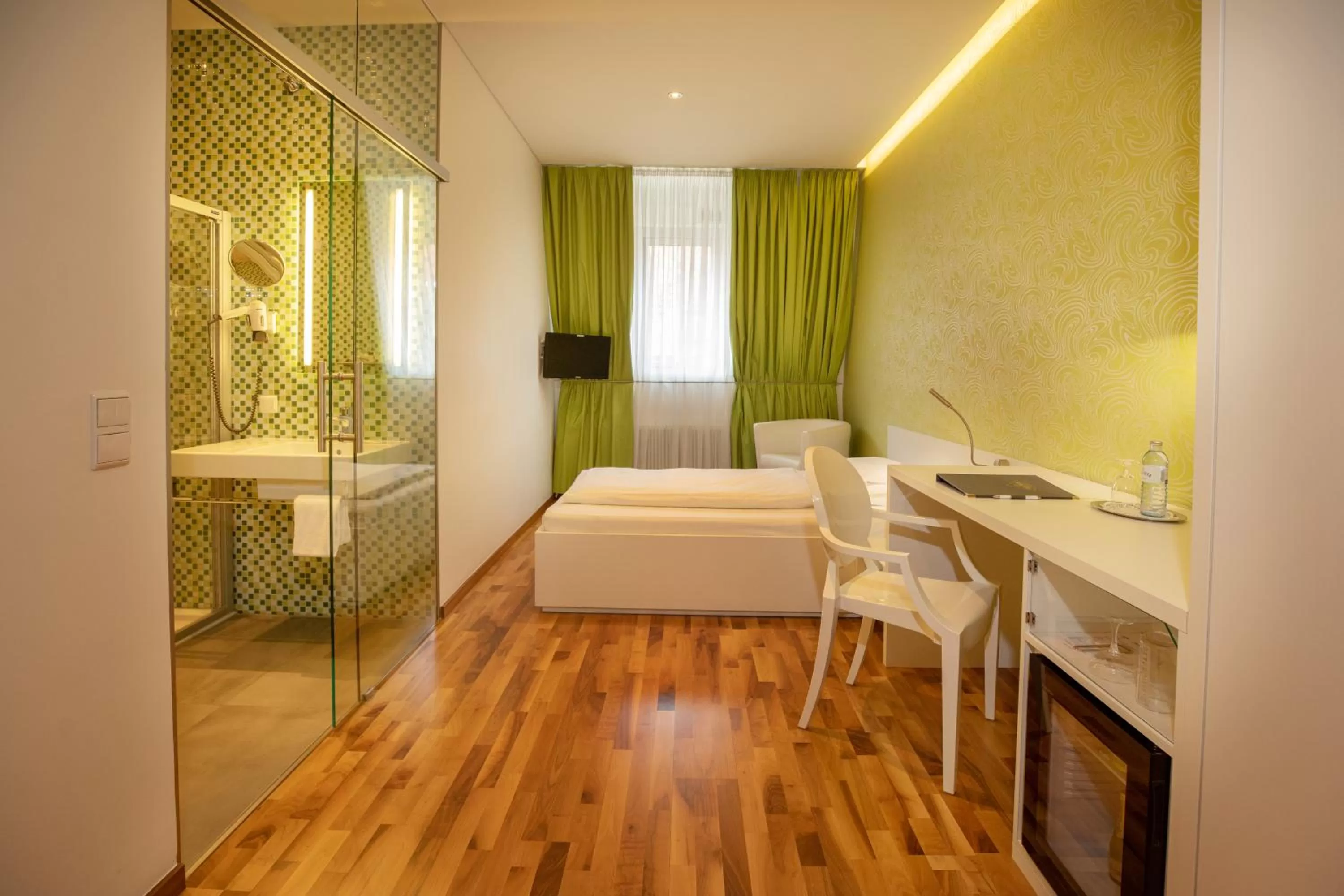 Photo of the whole room in Hotel Gollner