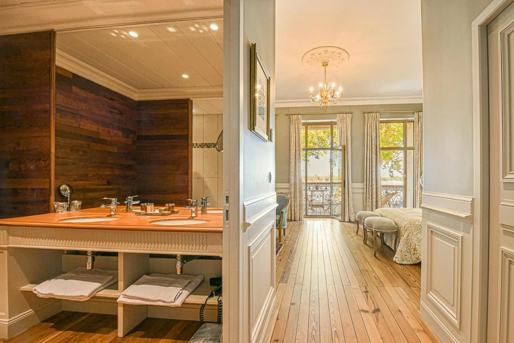 Photo of the whole room in Château Grattequina Hôtel