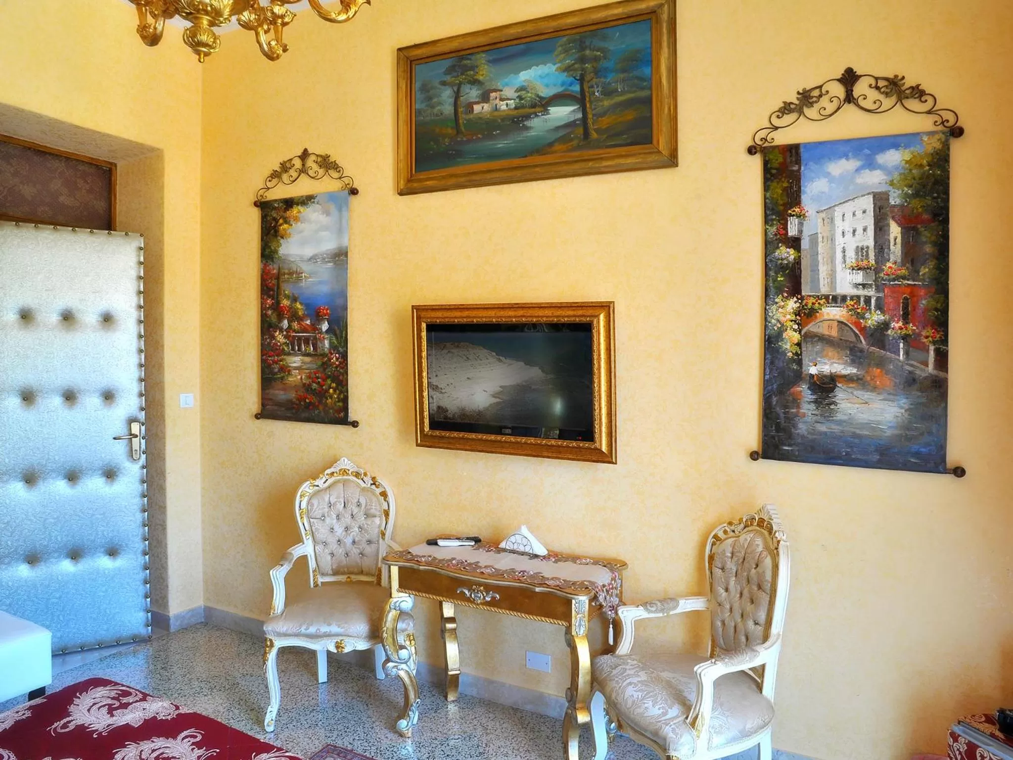 Photo of the whole room in La Dolce Vita - Luxury House