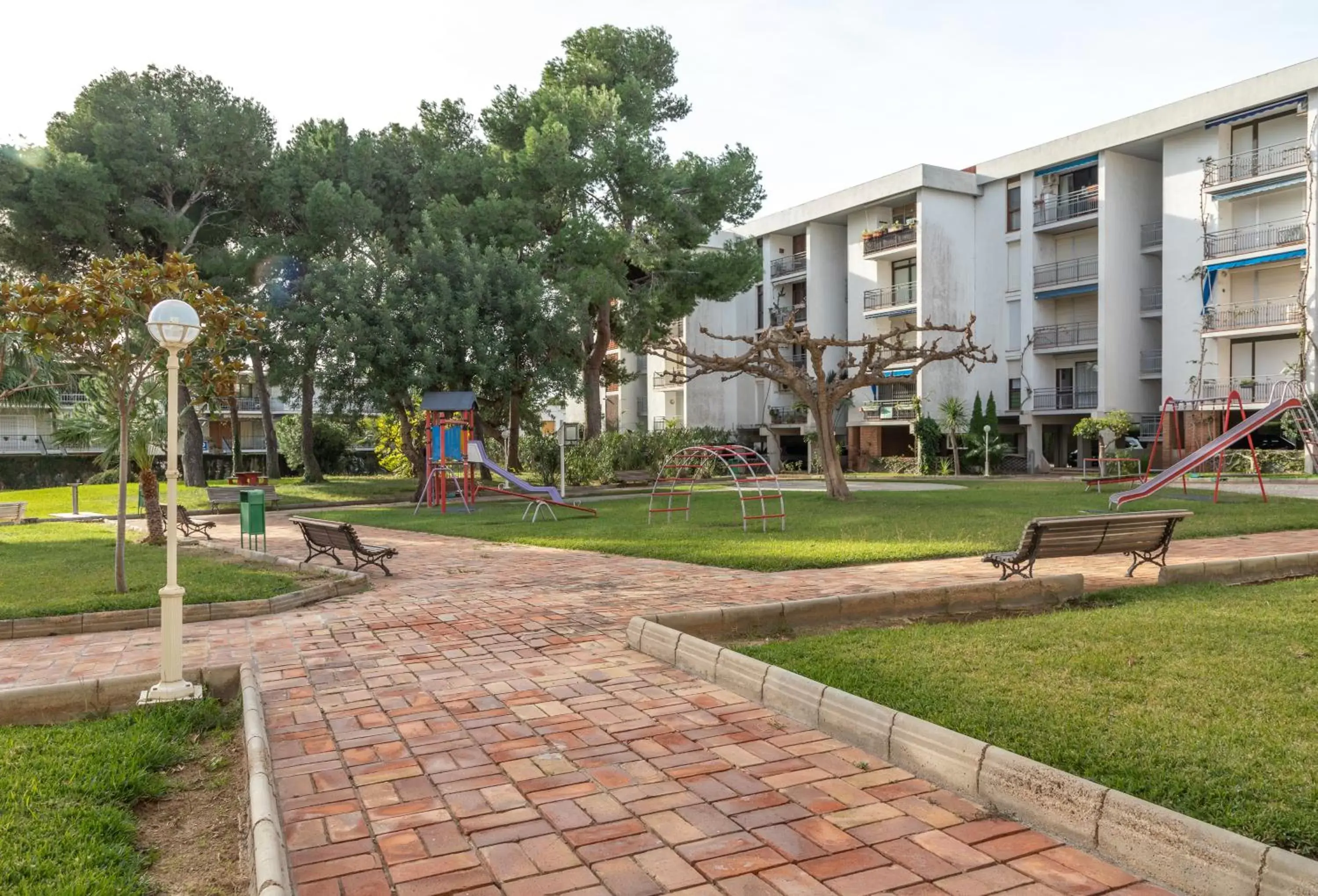 Property Building in Agaró Cambrils Apartments