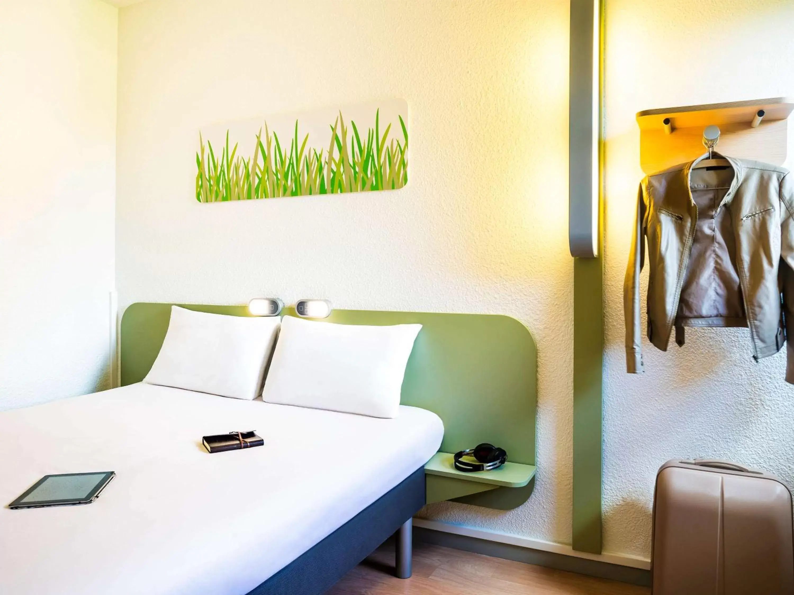 Photo of the whole room, Bed in ibis budget Toulouse Centre Gare