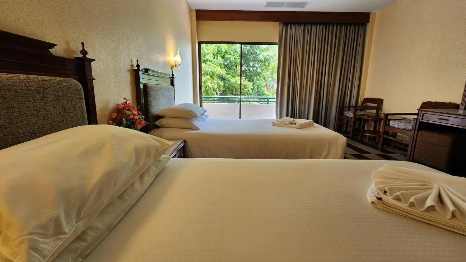 Bed in Pattaya Garden Resort