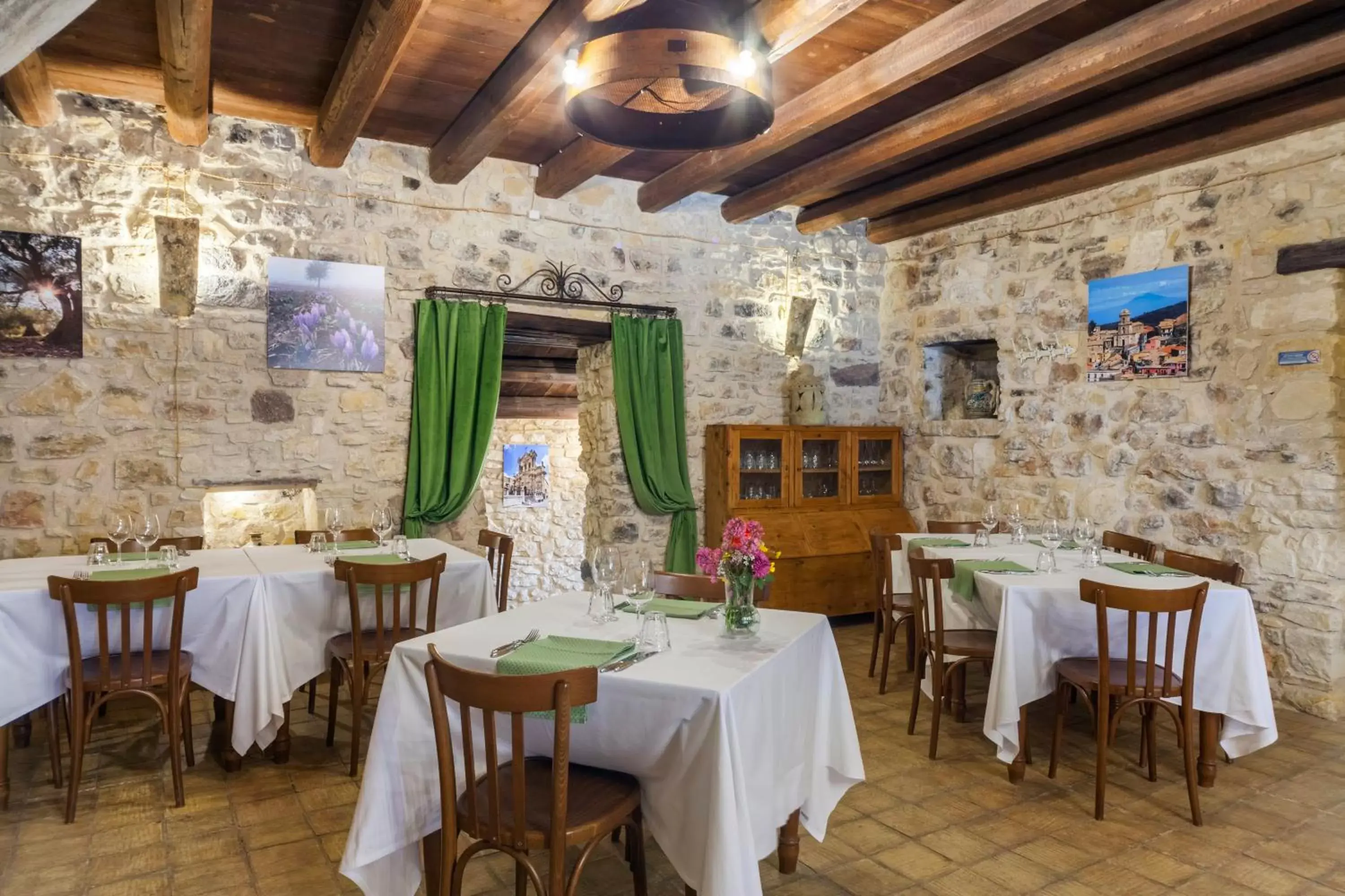 Restaurant/Places to Eat in Masseria Fortificata Lo Zafferaneto