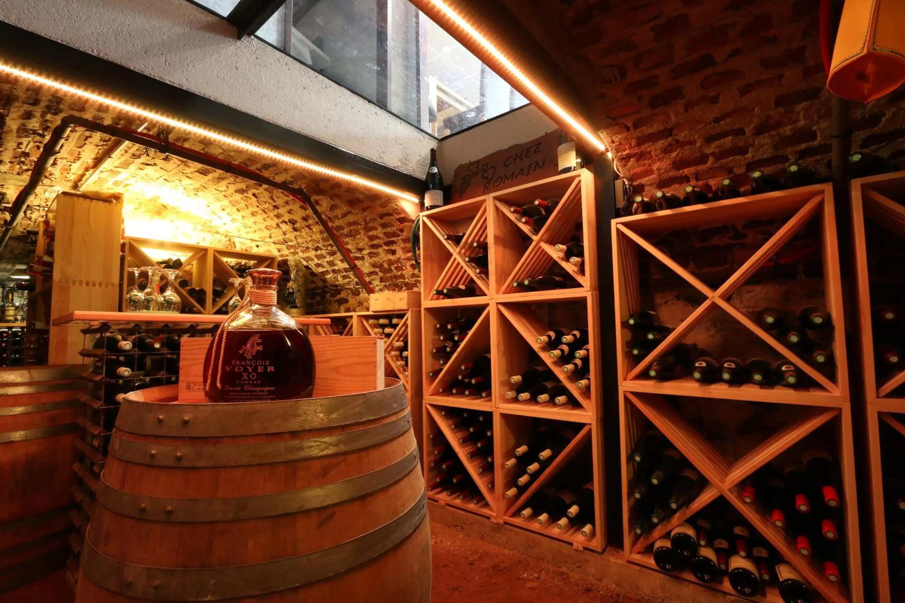 Alcoholic drinks in Logis Hôtel Centrotel et Spa Bulles d'Allier