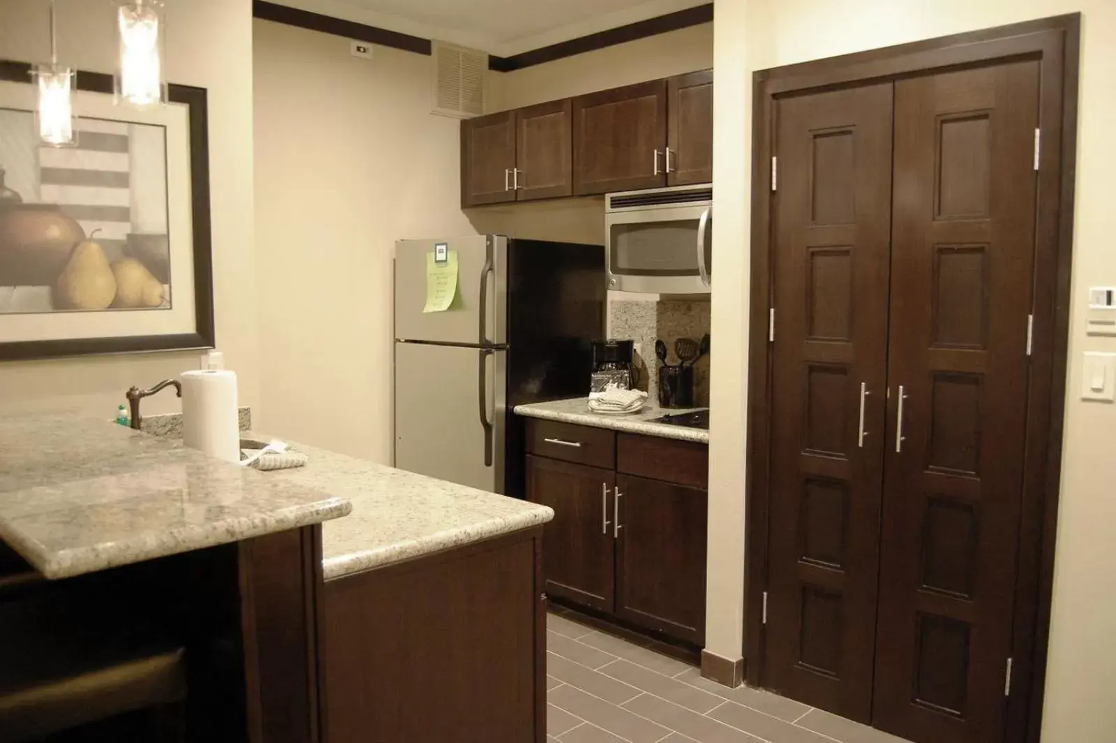 Kitchen or kitchenette, Kitchen/Kitchenette in Staybridge Suites DFW Airport North, an IHG Hotel