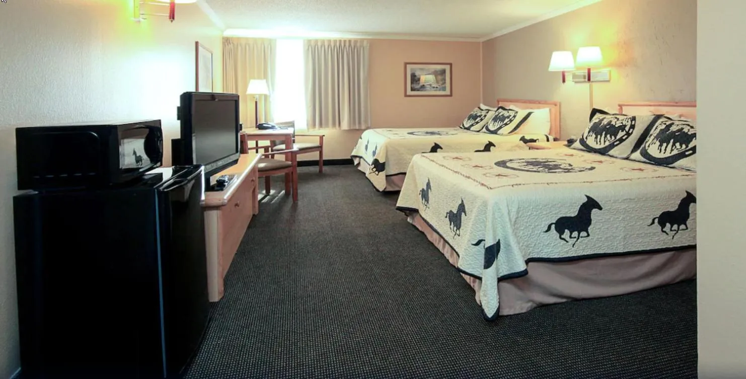 TV/Entertainment Center in YellowstonePark Inn&Suites