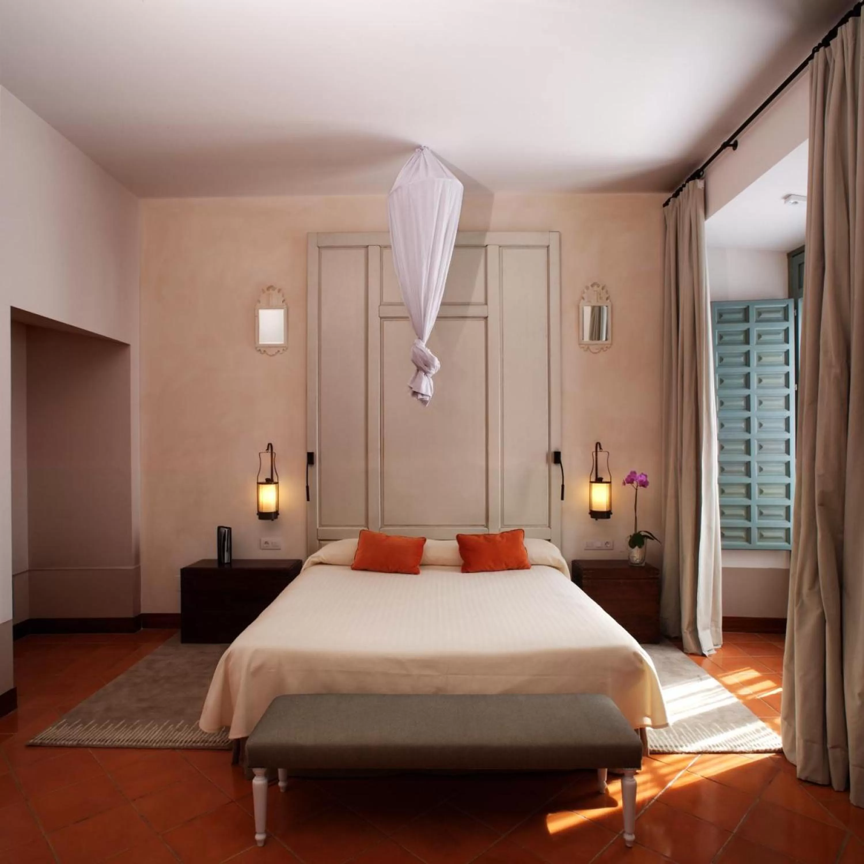 Photo of the whole room, Bed in Parador de La Granja