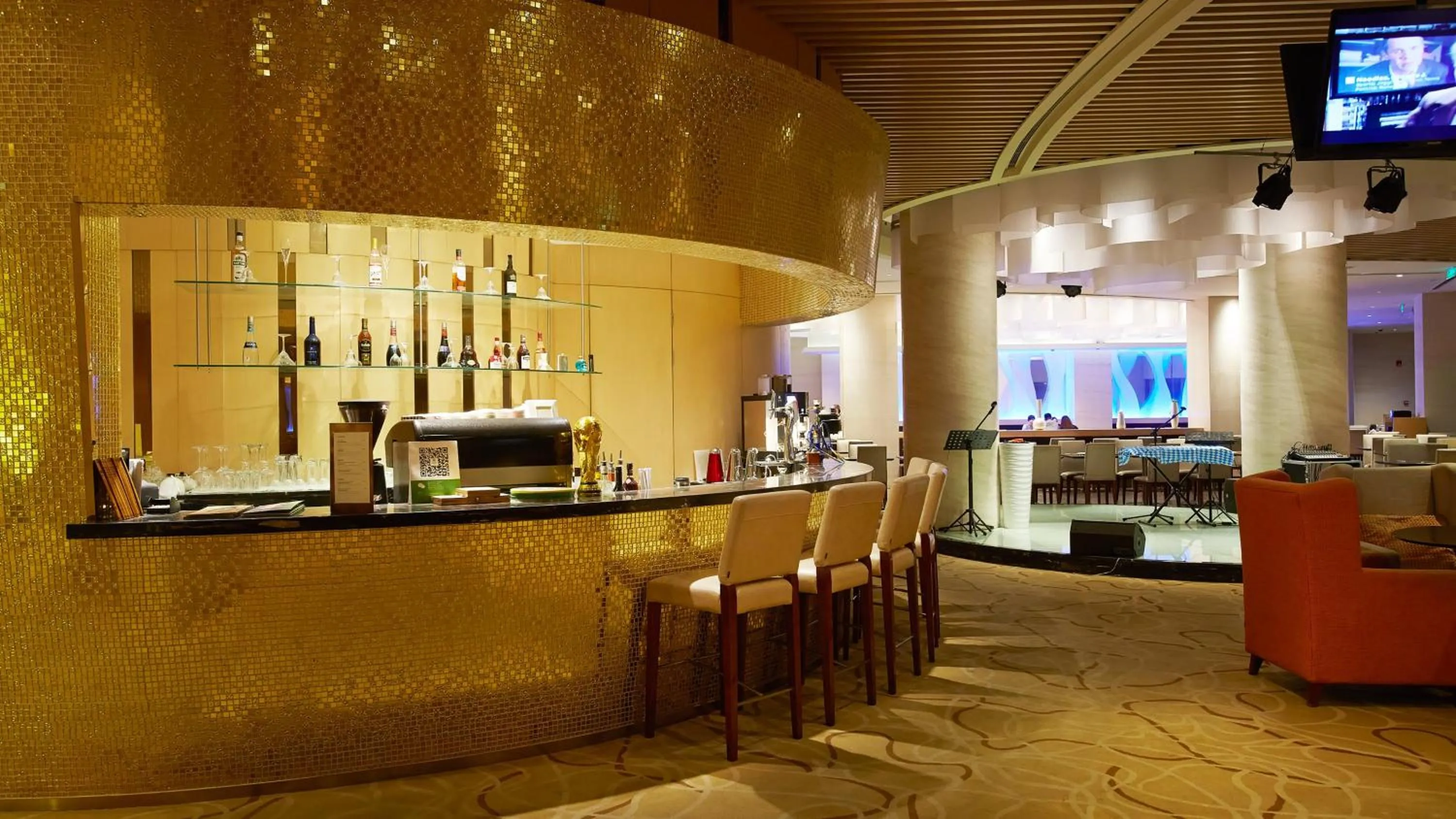 Lounge or bar in Holiday Inn Taicang City Centre by IHG