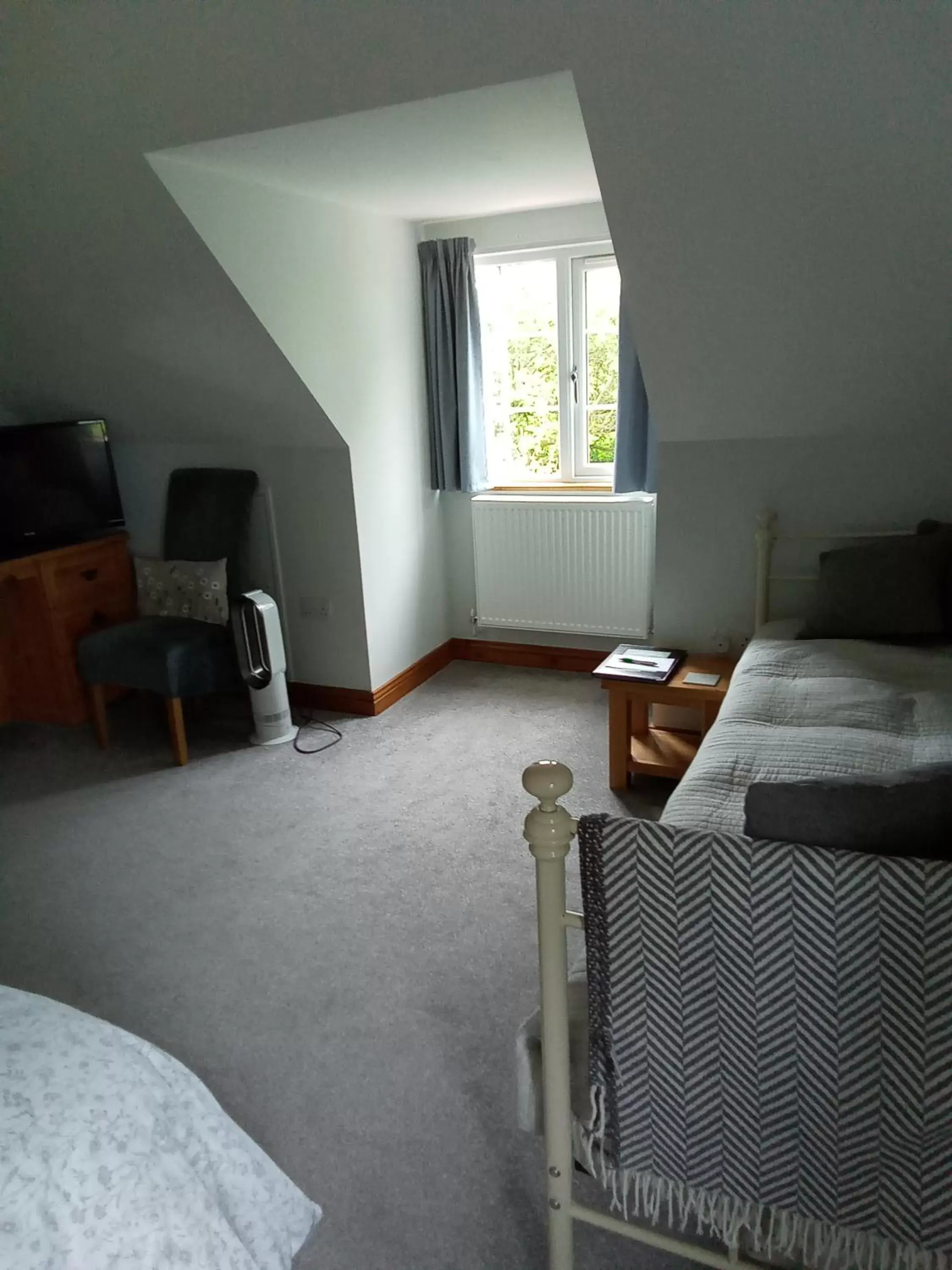 Photo of the whole room in White Cottage B and B