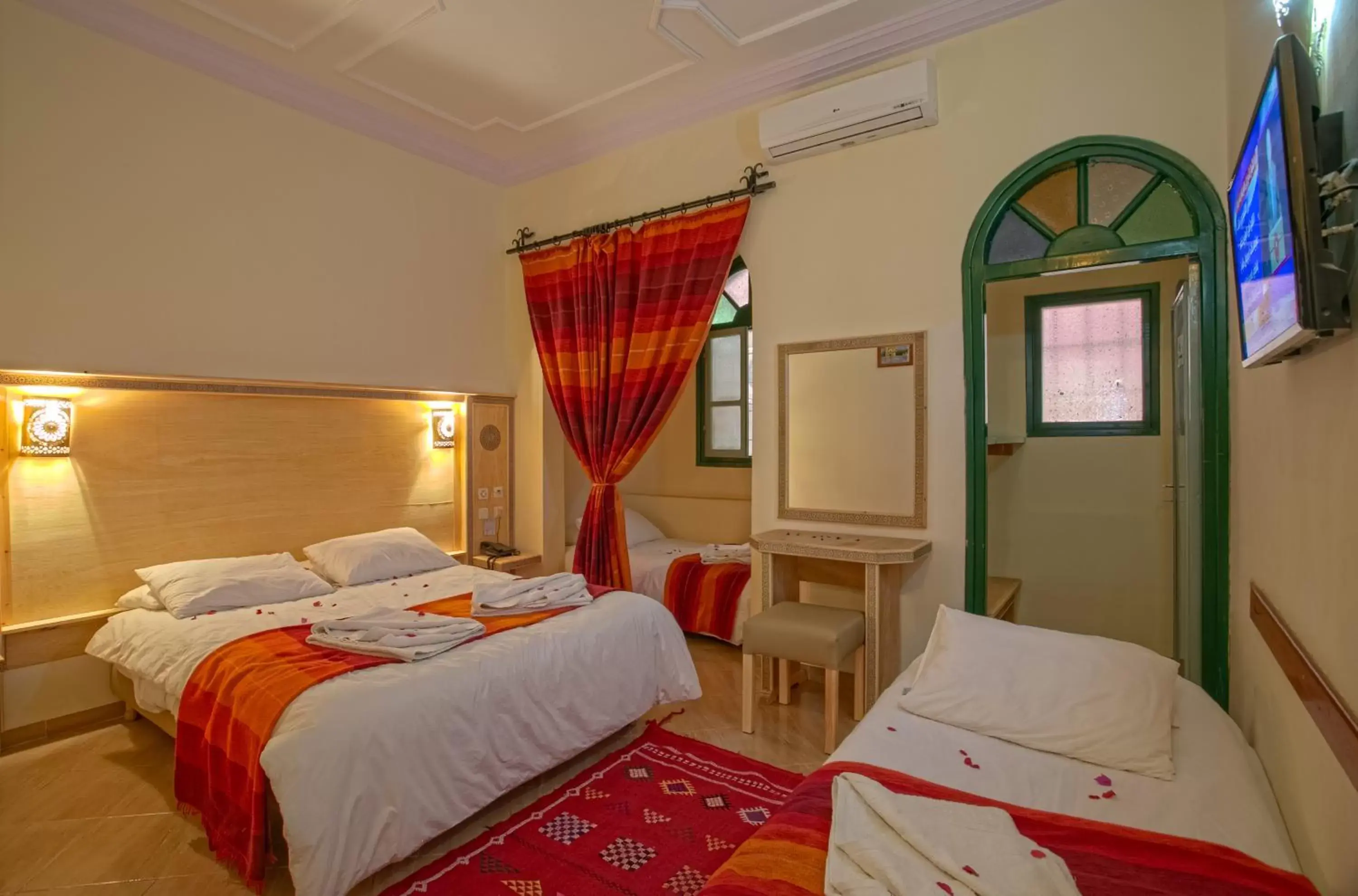 Bedroom, Bed in Kasbah Sirocco