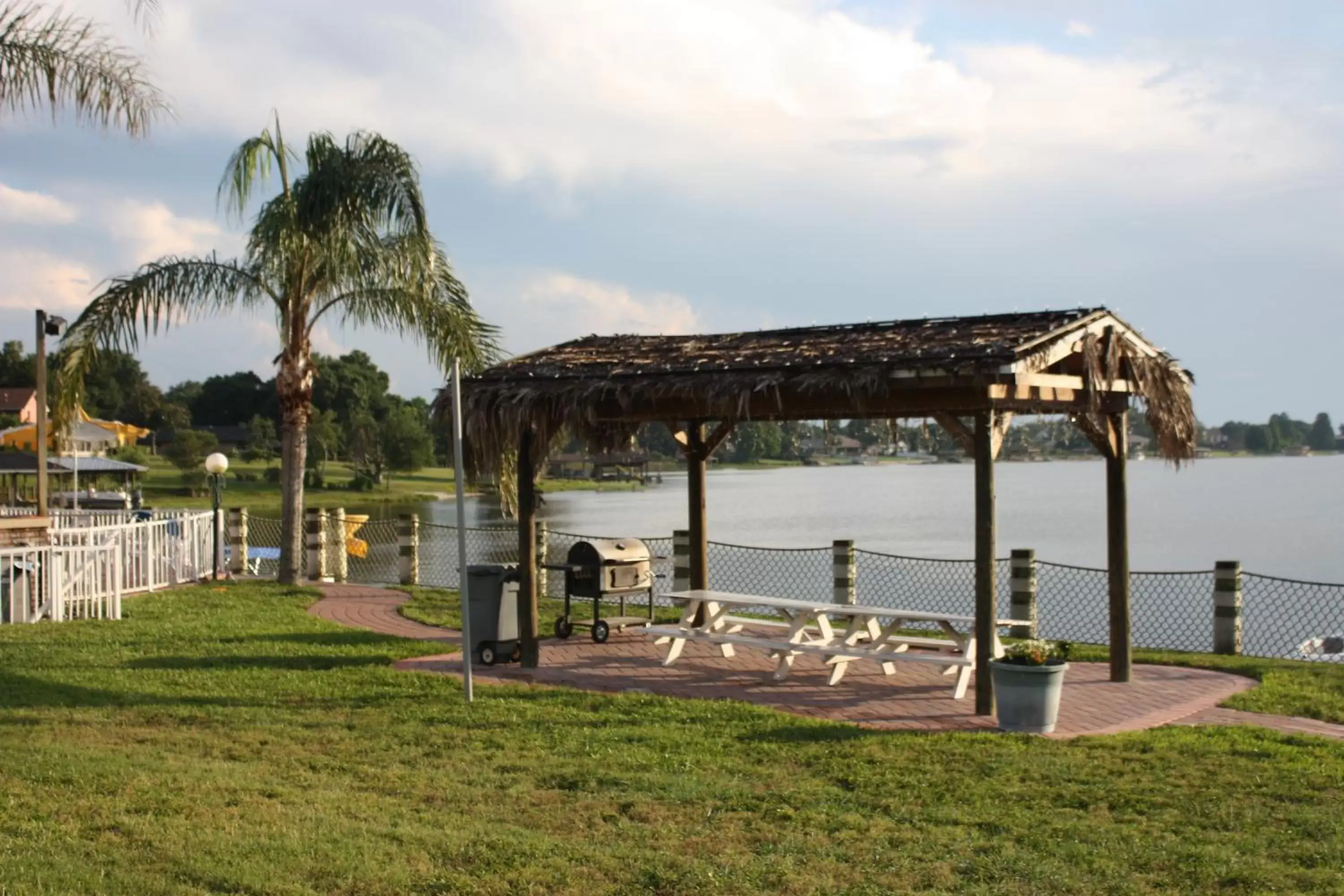 Area and facilities in Lake Roy Beach Inn - Winter Haven