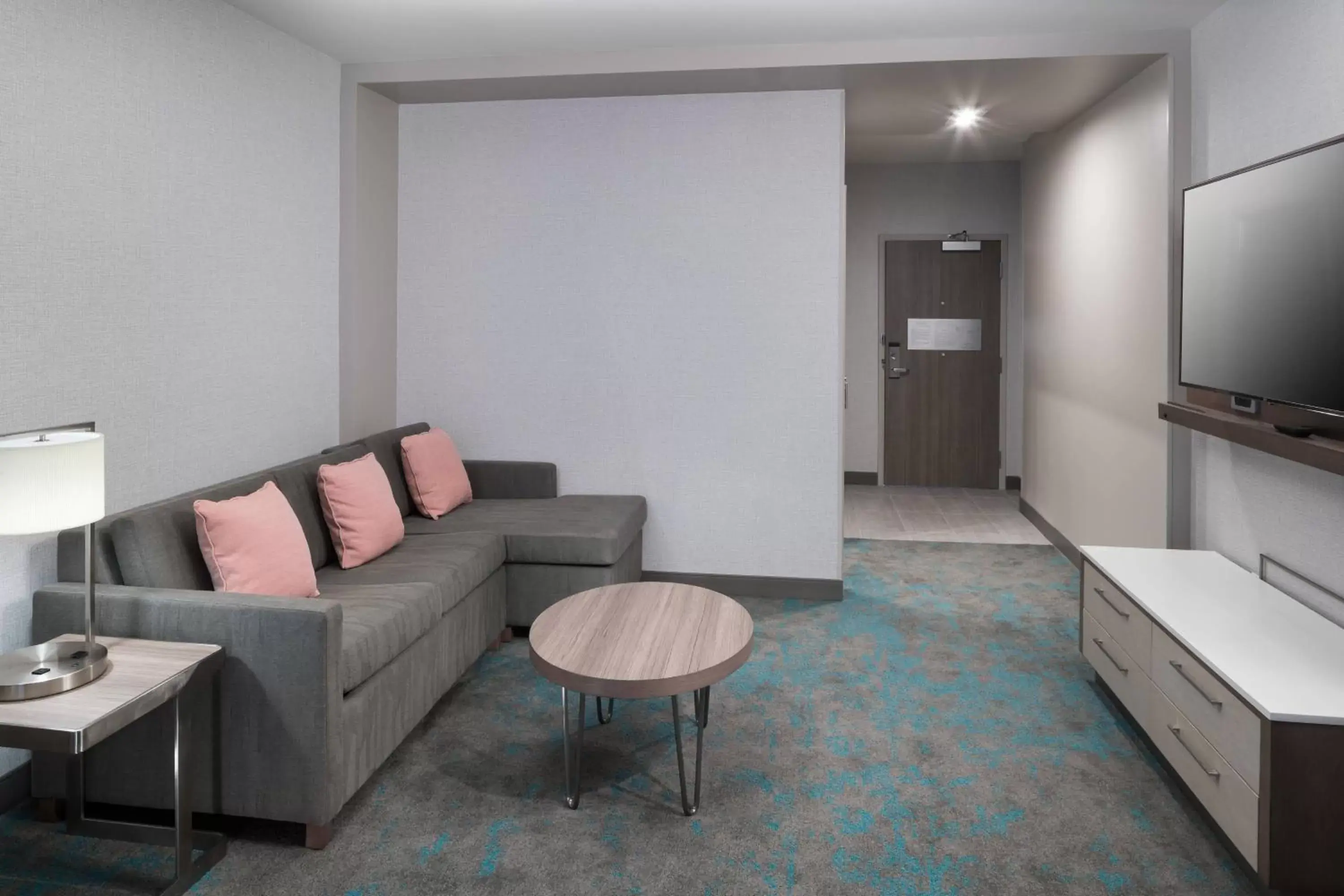 Living room, Seating Area in Courtyard by Marriott Houston Heights/I-10